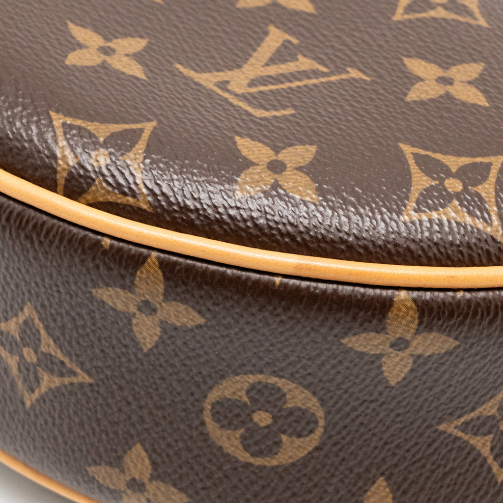 louis-vuitton-half-moon-loop-baguette-monogram-canvas-ghw