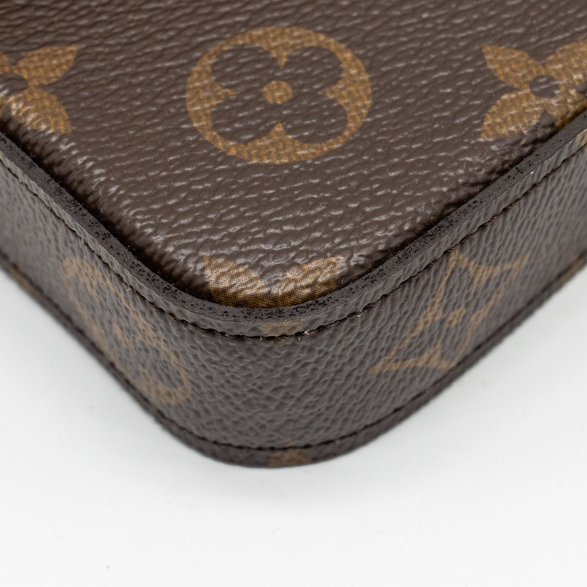 louis-vuitton-felicie-pochette-monogram-canvas-ghw-15