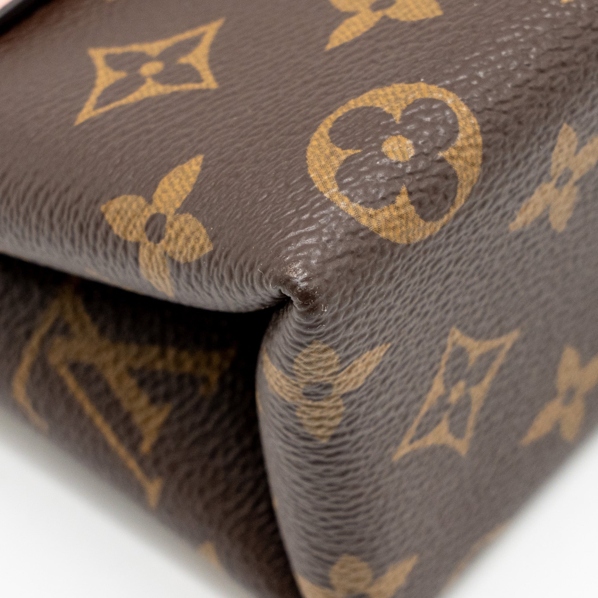 louis-vuitton-locky-bb-monogram-canvas-rose-poudre-ghw