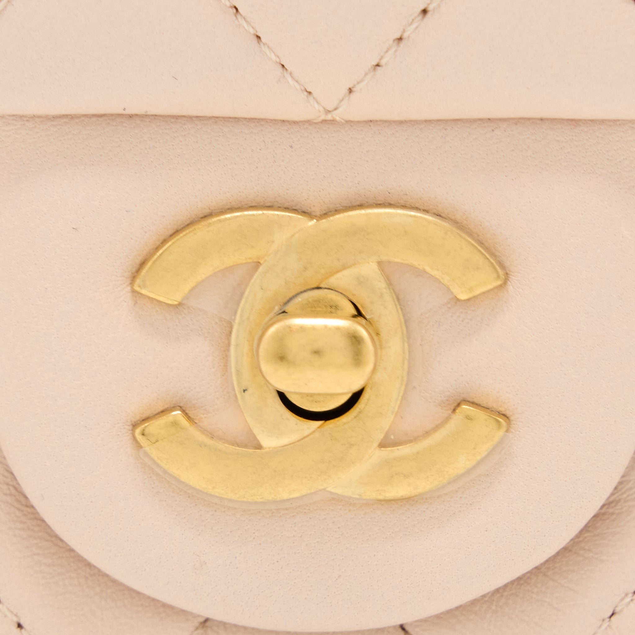 chanel-pearl-crush-mini-square-lambskin-light-beige-brushed-ghwmicrochip-1