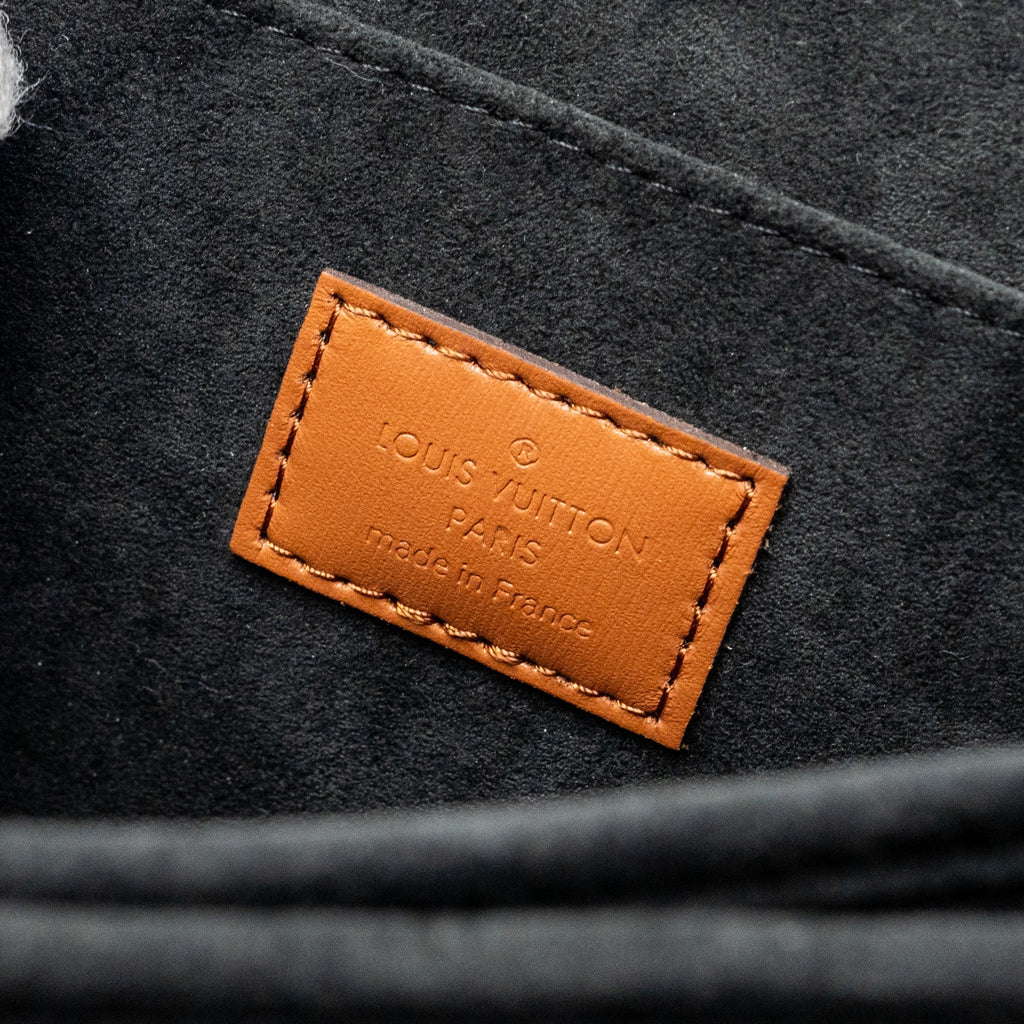 louis-vuitton-dauphine-mm-monogram-canvas-ghw-2