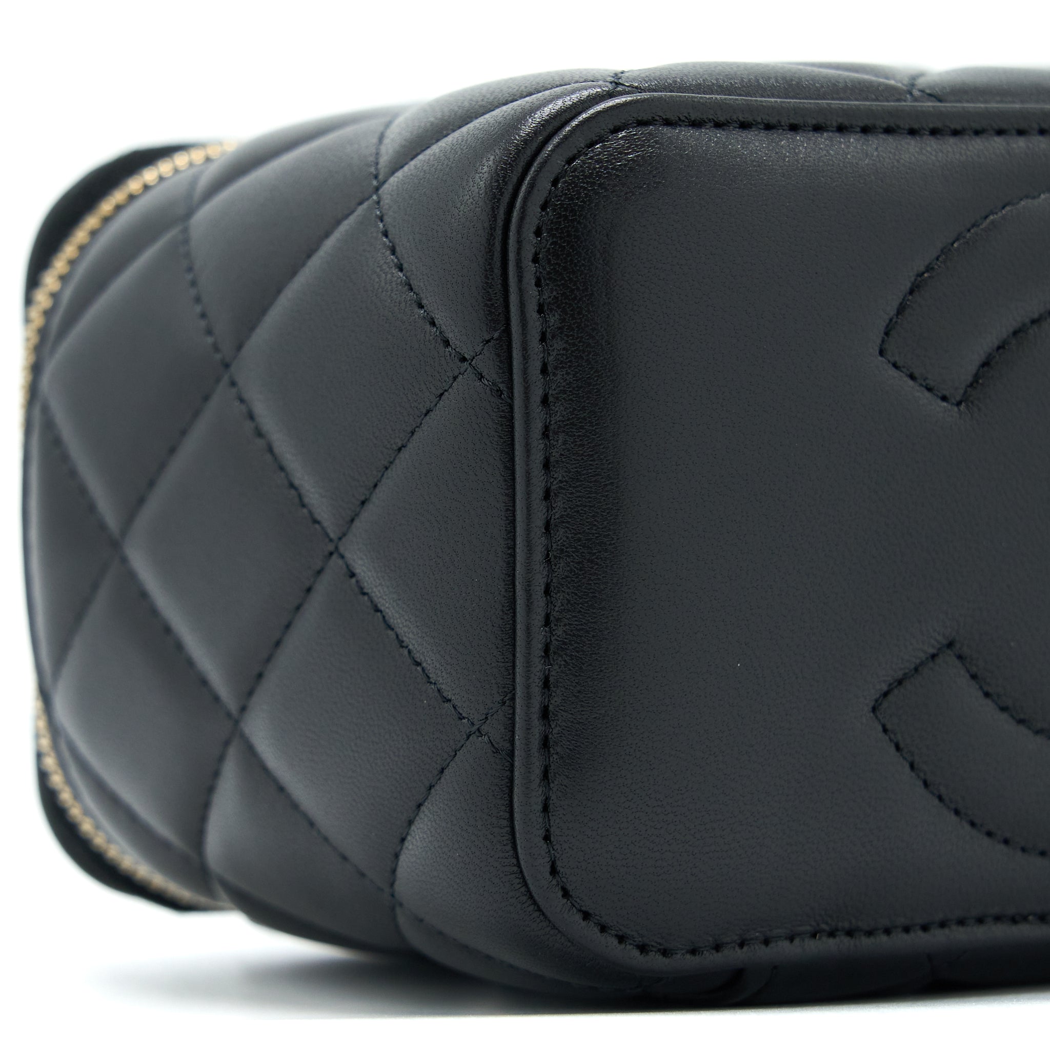chanel-pearl-crush-long-vanity-lambskin-black-ghw-microchip