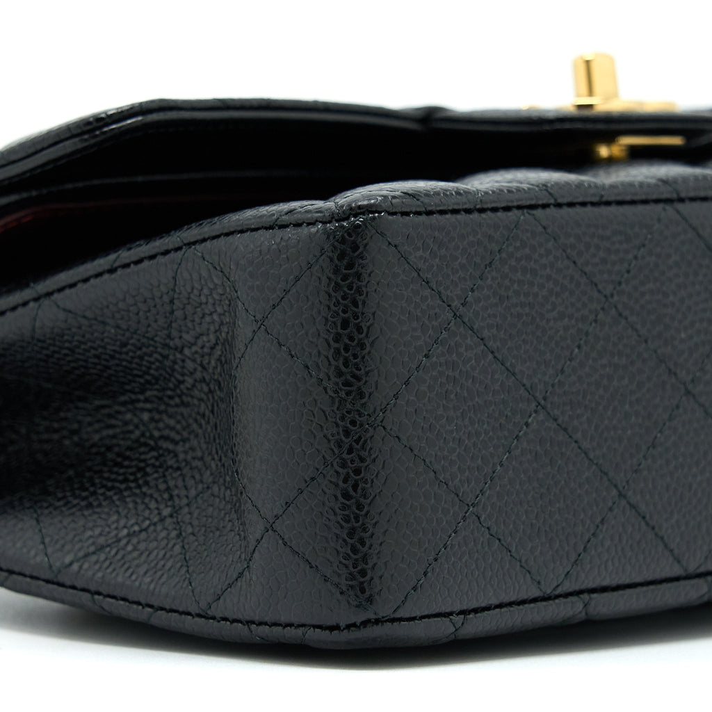 chanel-small-classic-flap-bag-caviar-black-ghwmicrochip
