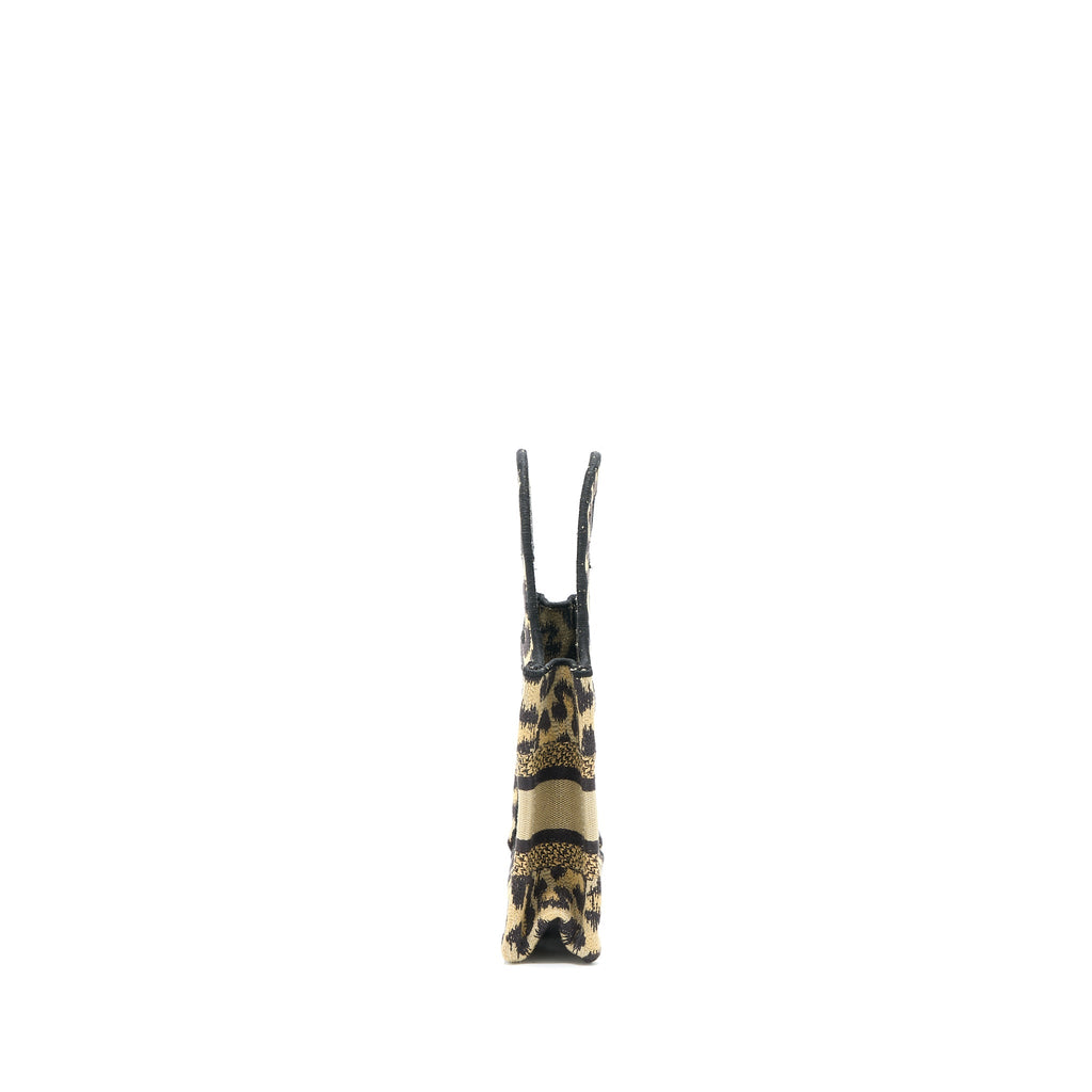 dior-mini-book-tote-mizza-embroidery-beige-black