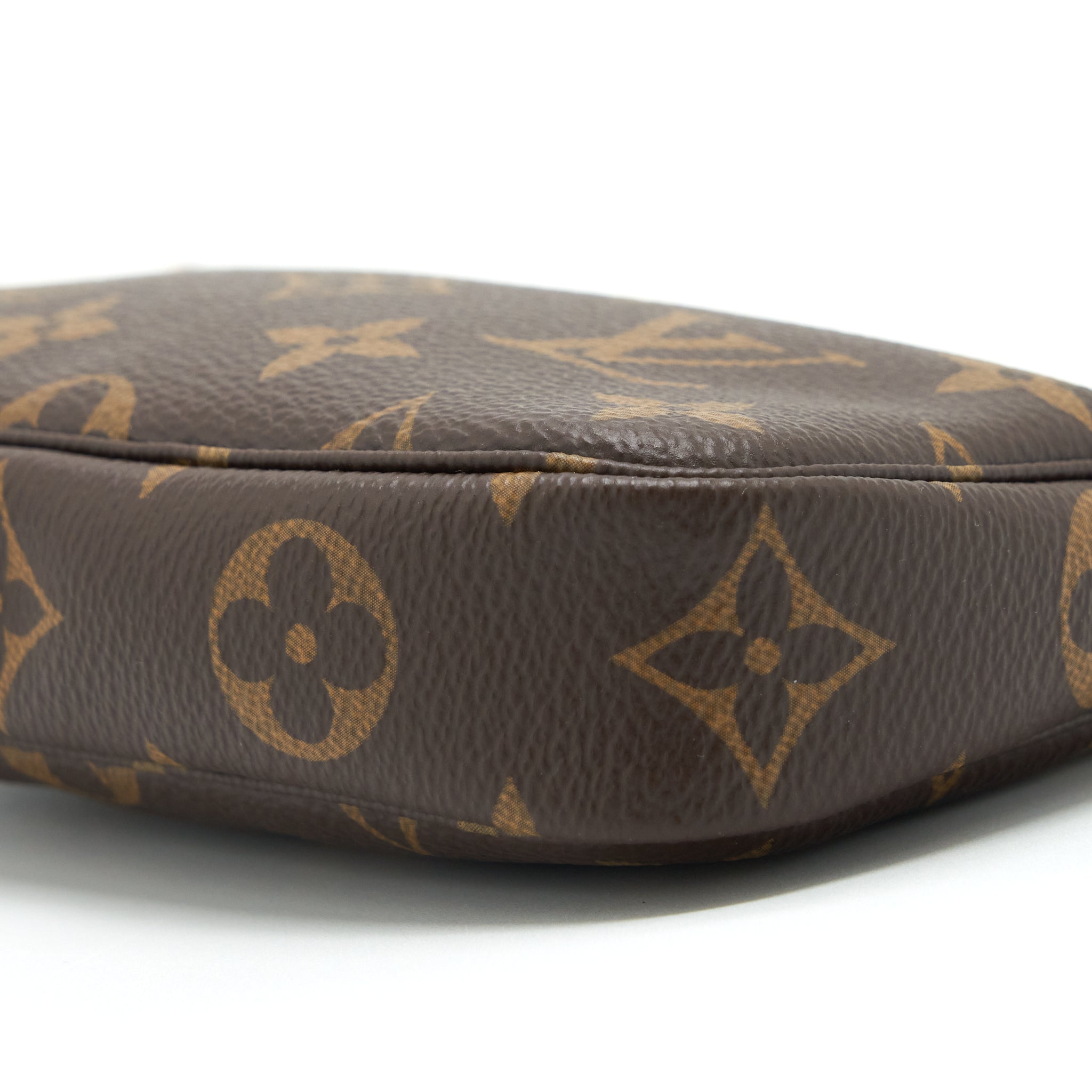 louis-vuitton-mini-pochette-monogram-canvas-ghw-2