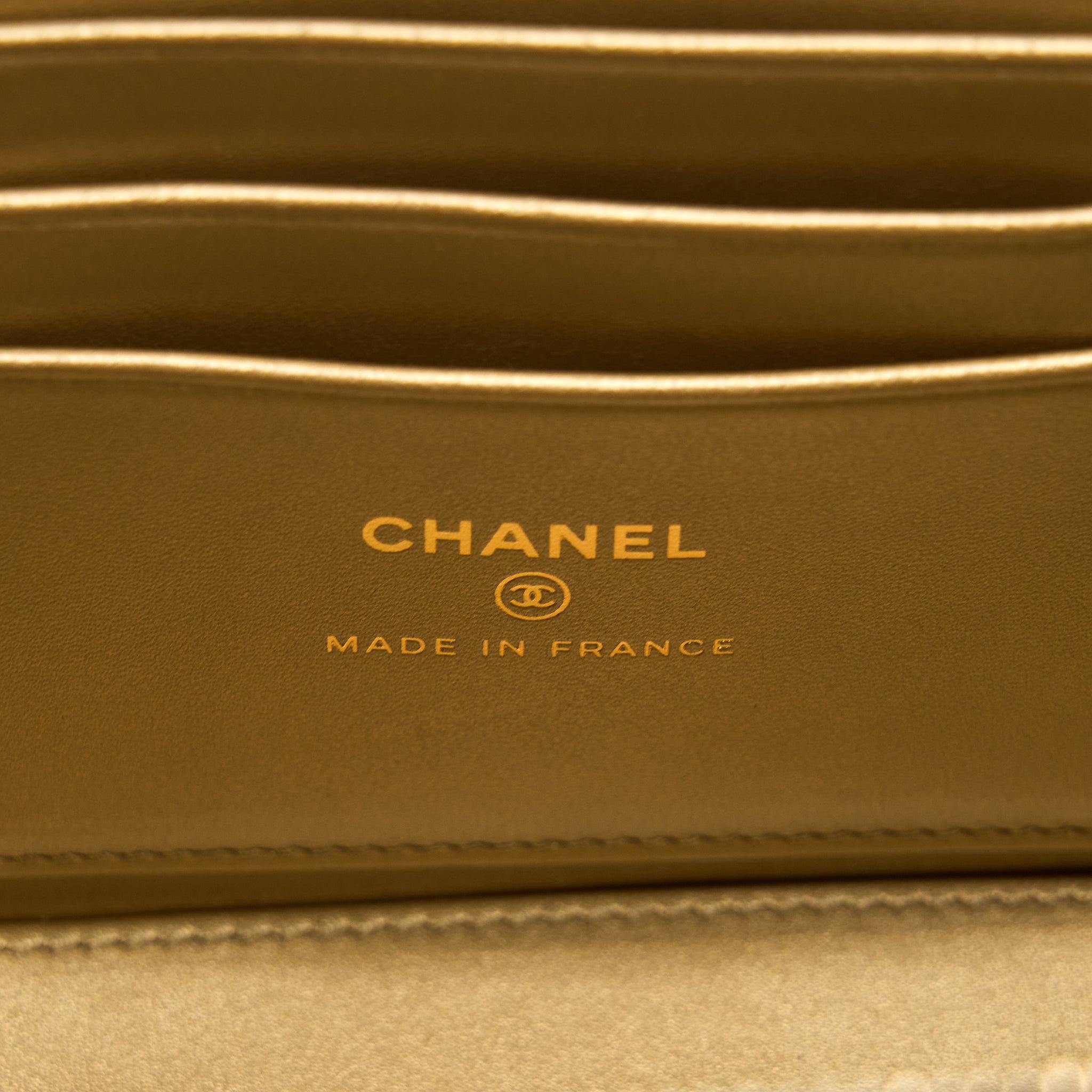 chanel-pearl-crush-long-vanity-lambskin-black-ghw-microchip