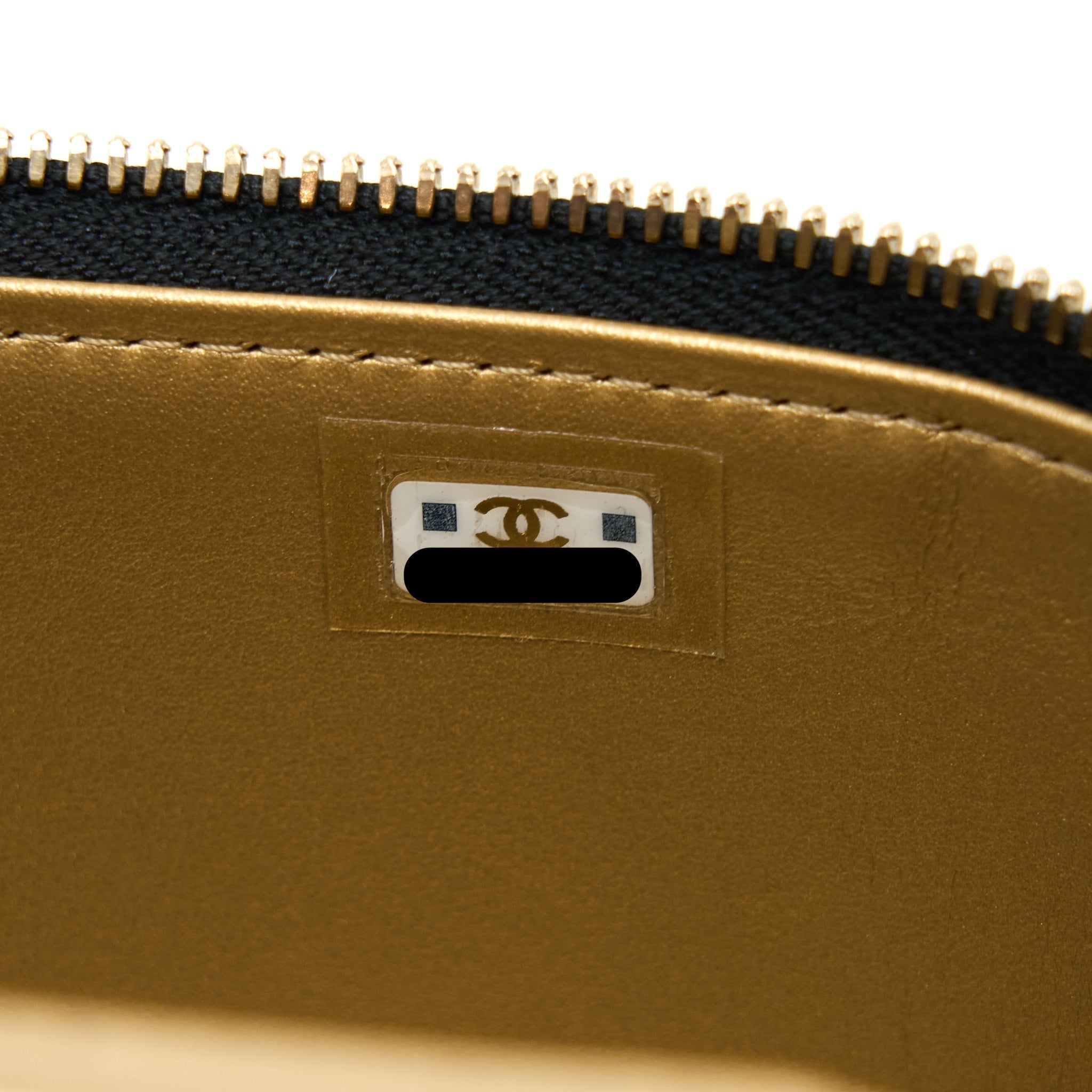 chanel-pearl-crush-long-vanity-lambskin-black-ghw-microchip