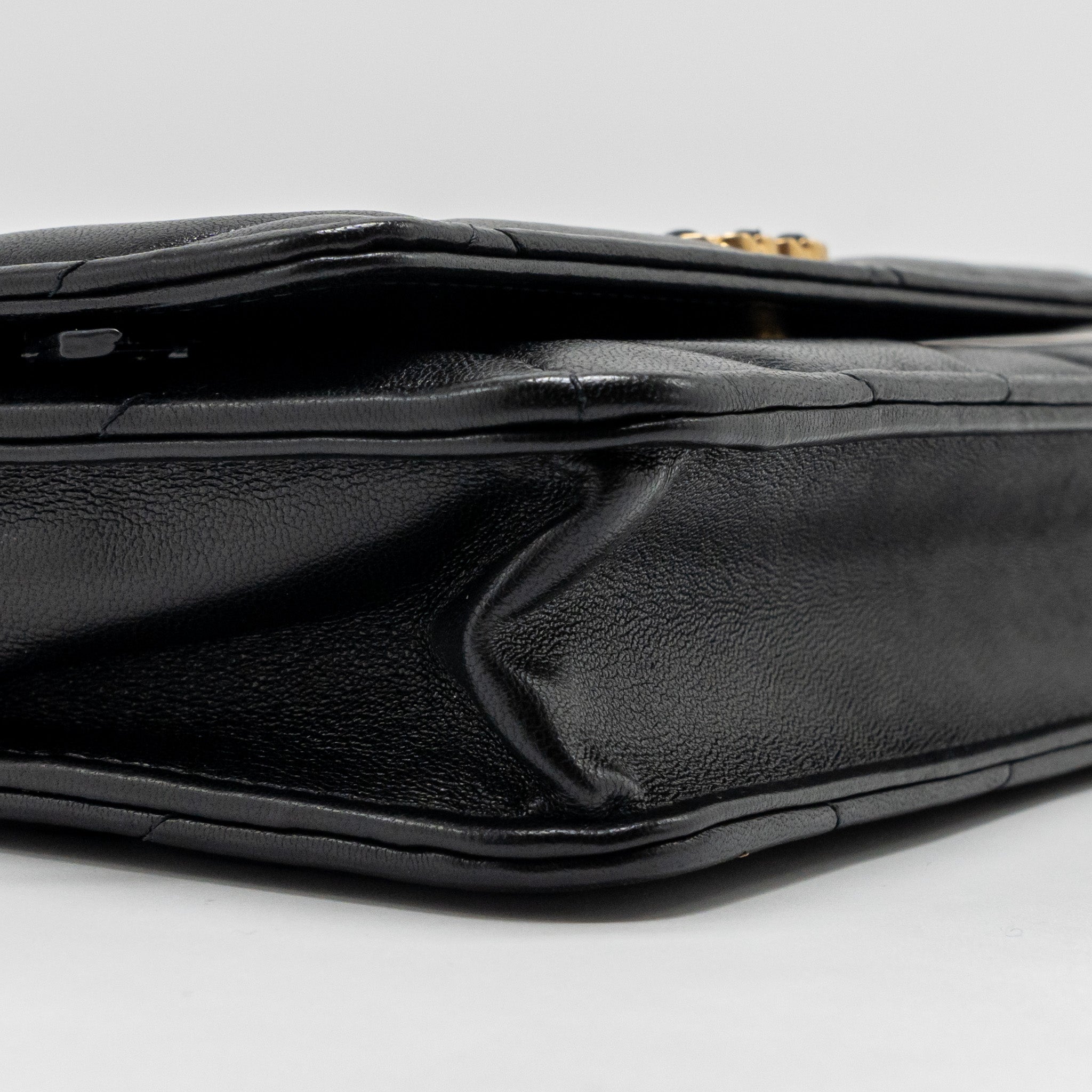 chanel-19-wallet-on-chain-lambskin-black-multicolour-hardware
