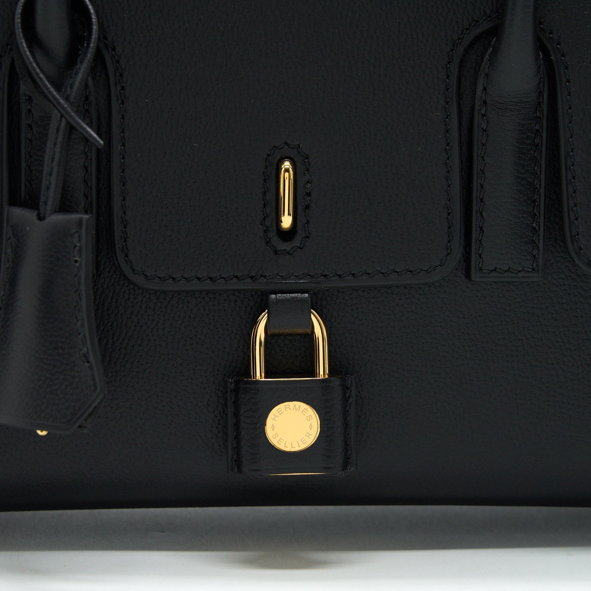 hermes-new-drag-22-bag-black-ghw-stamp-z-1