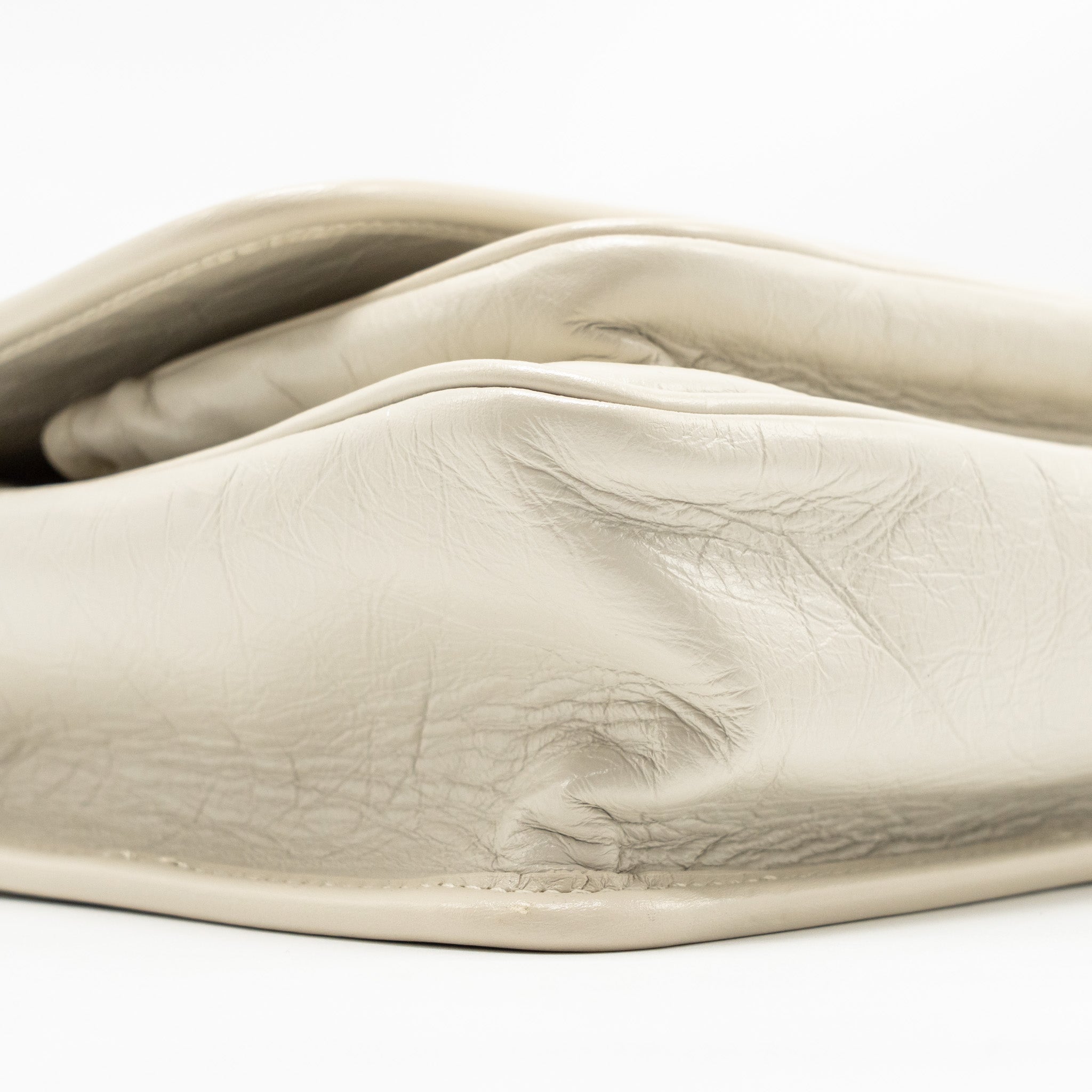 saint-laurent-niki-baby-calfskin-cream-shw