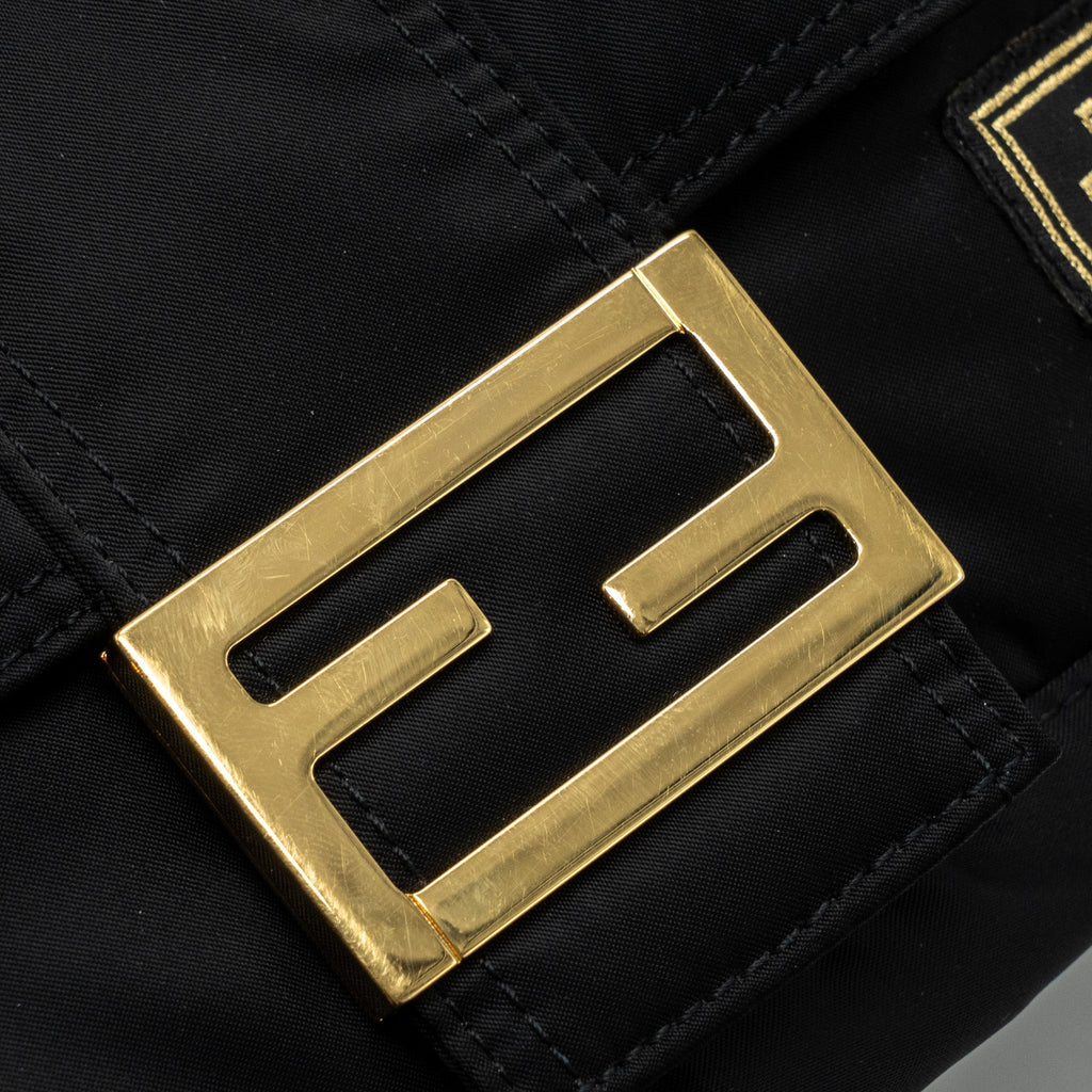 fendi-regular-baguette-nylon-black-ghw
