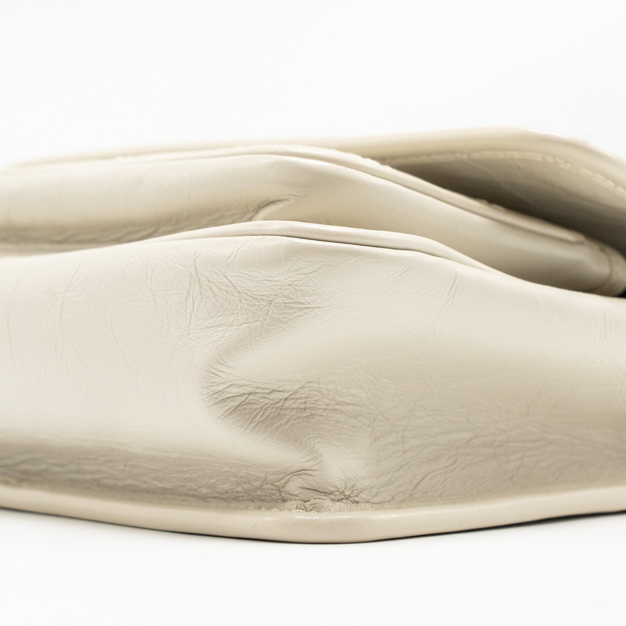 saint-laurent-niki-baby-calfskin-cream-shw