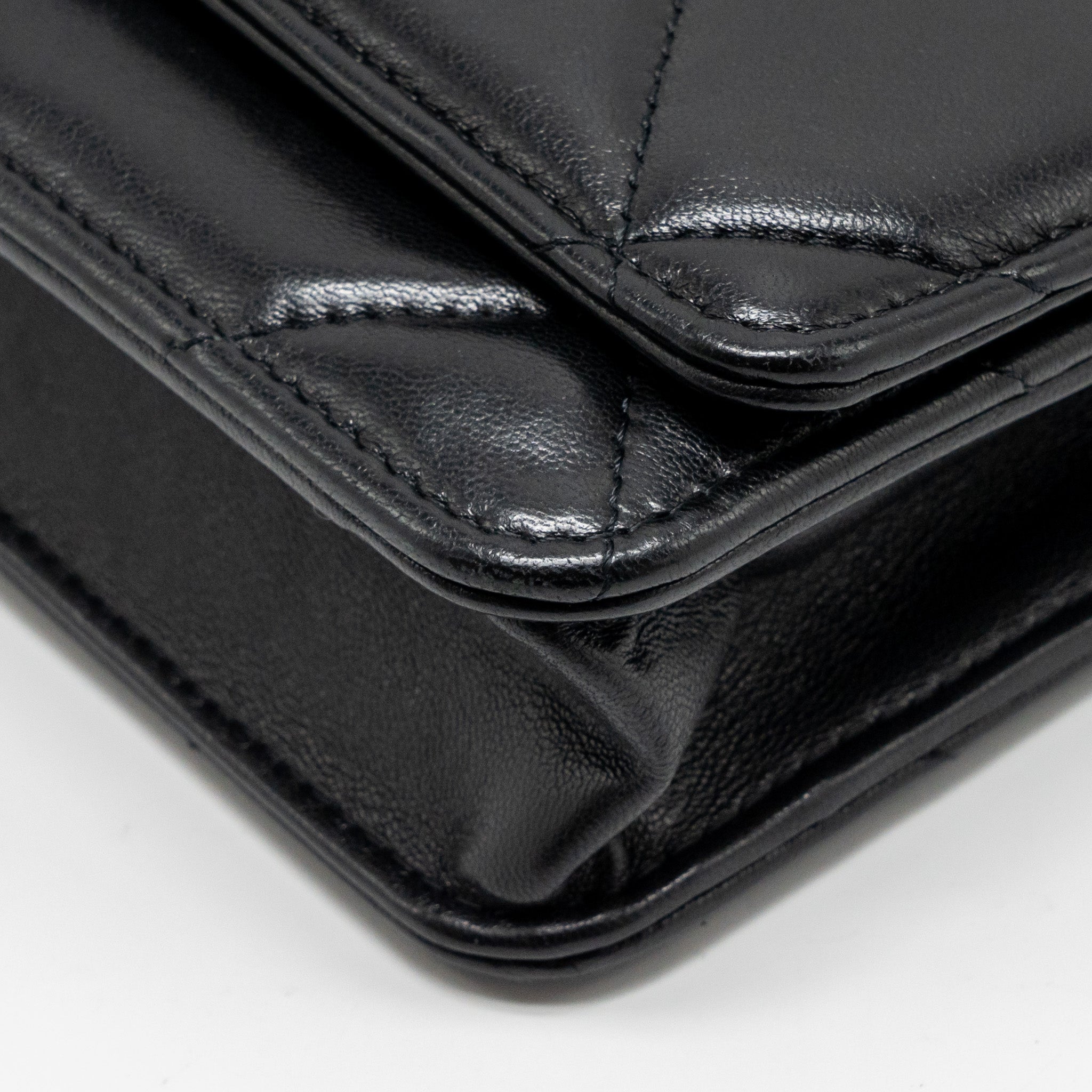 chanel-19-wallet-on-chain-lambskin-black-multicolour-hardware
