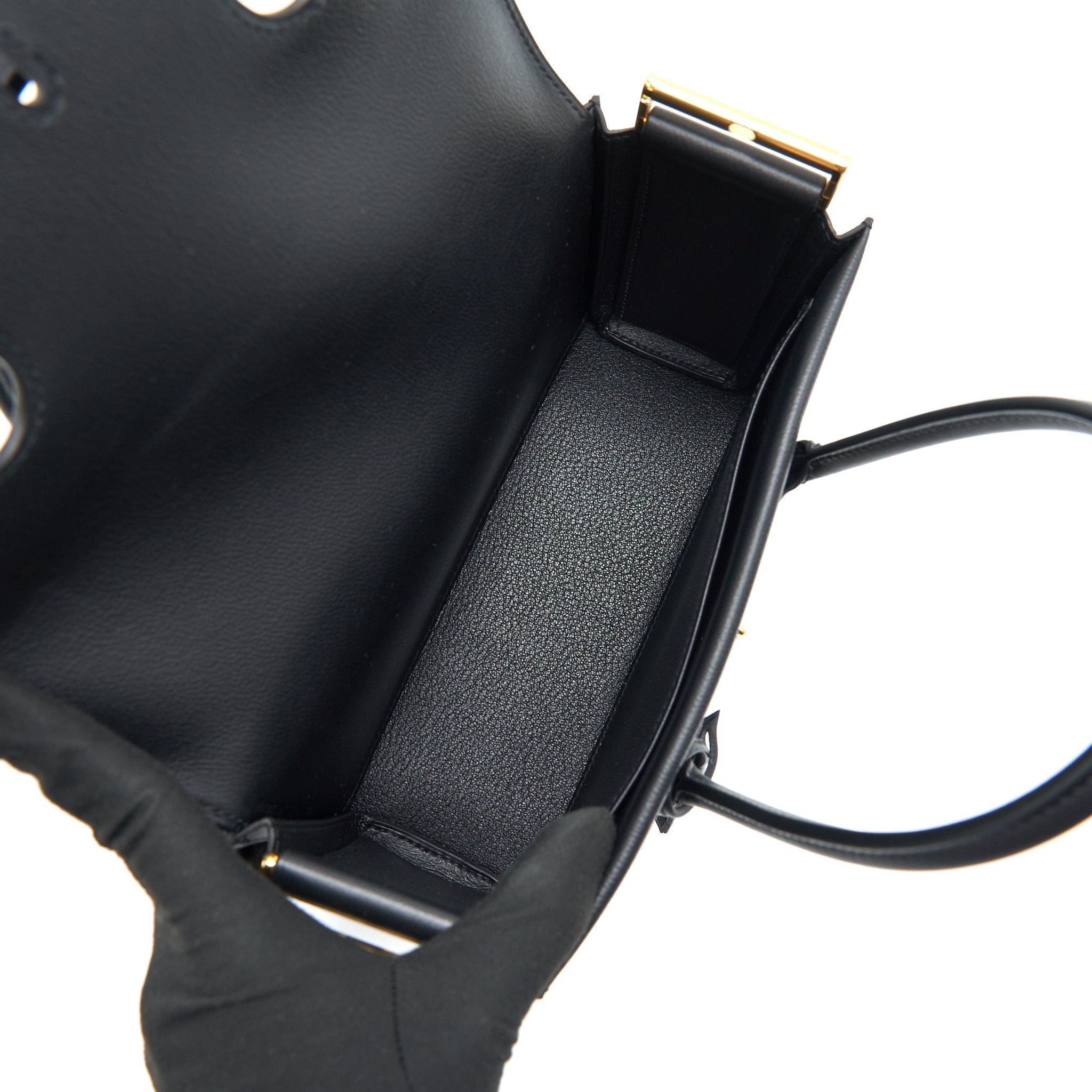 hermes-new-drag-22-bag-black-ghw-stamp-z-1