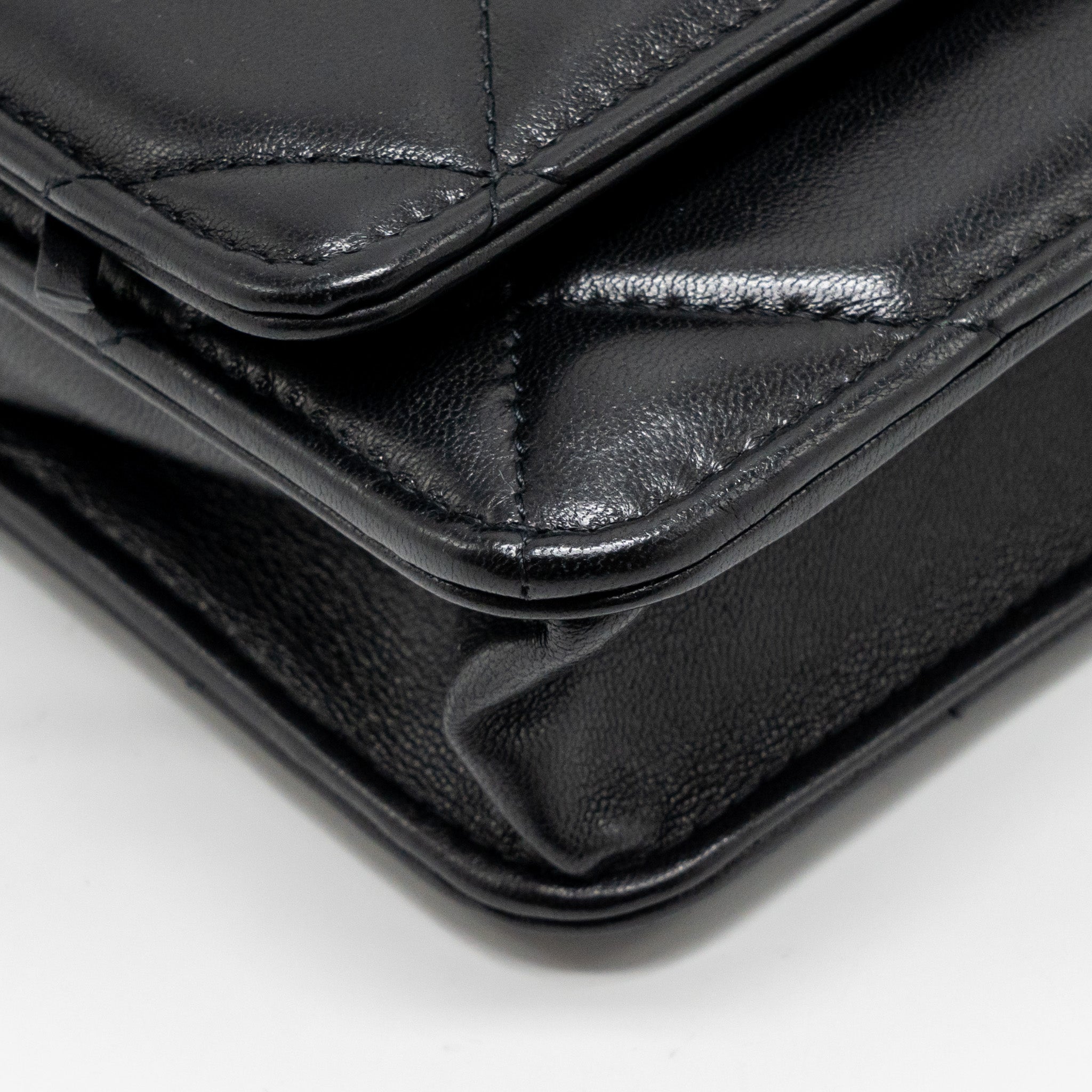 chanel-19-wallet-on-chain-lambskin-black-multicolour-hardware