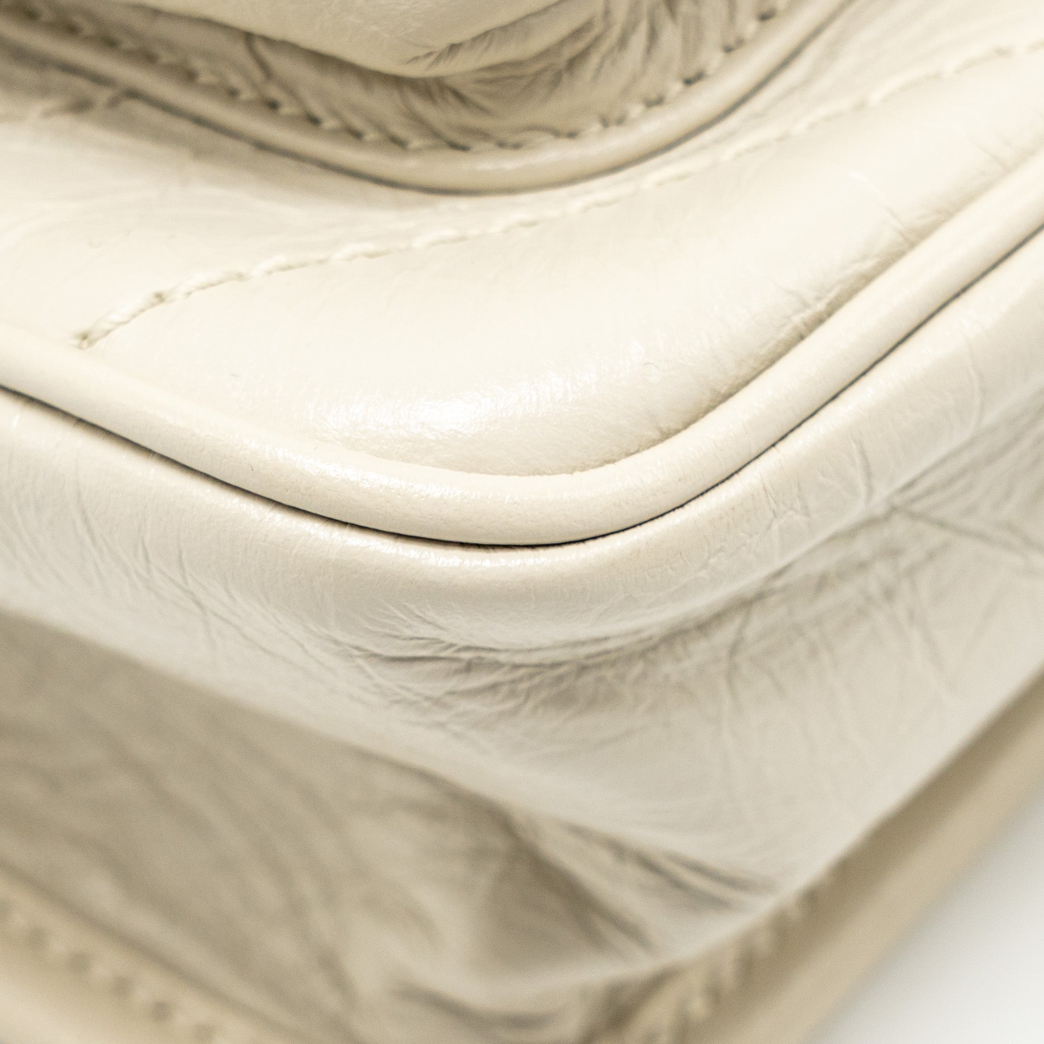 saint-laurent-niki-baby-calfskin-cream-shw