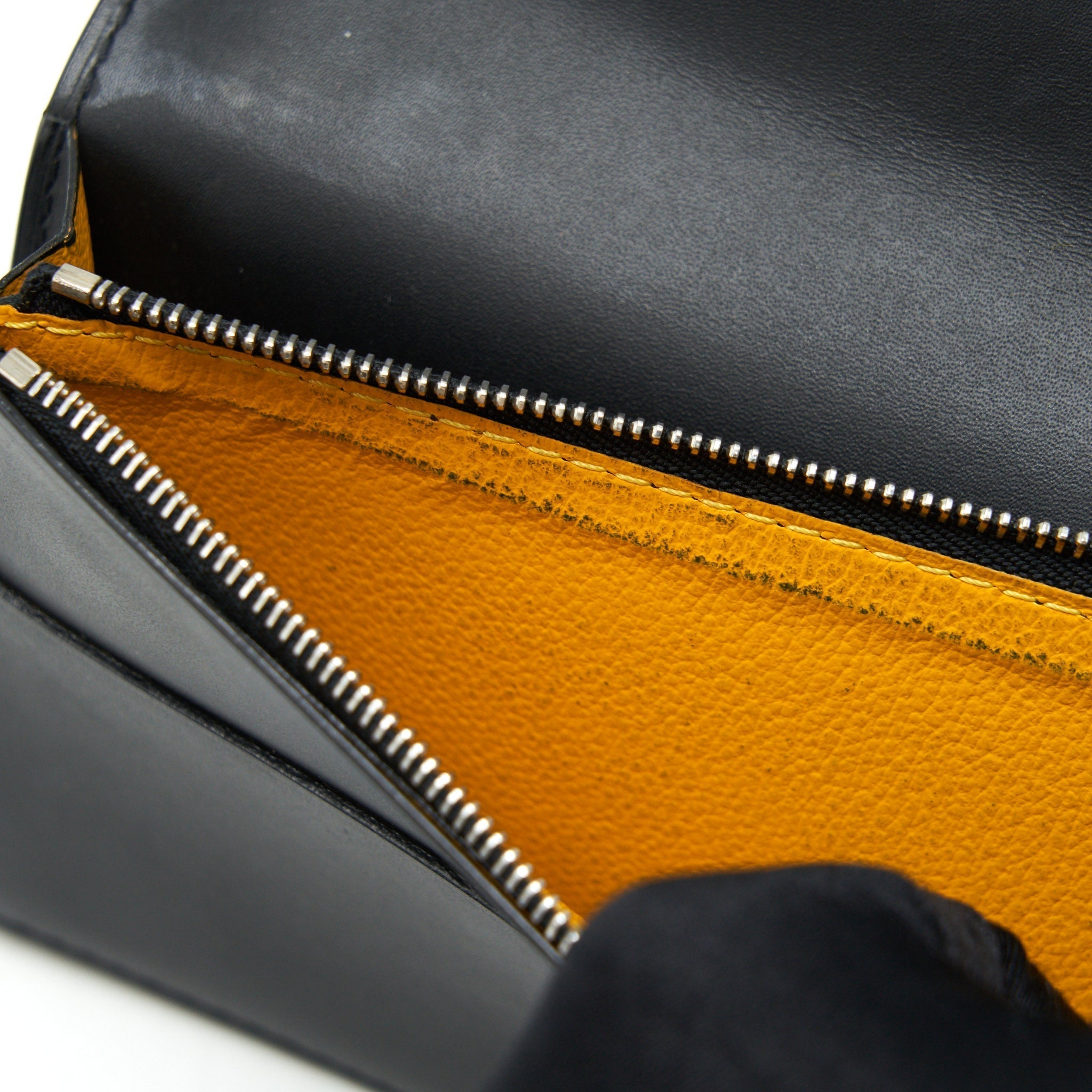 goyard-richelieu-wallet-goyardine-in-black-canvas