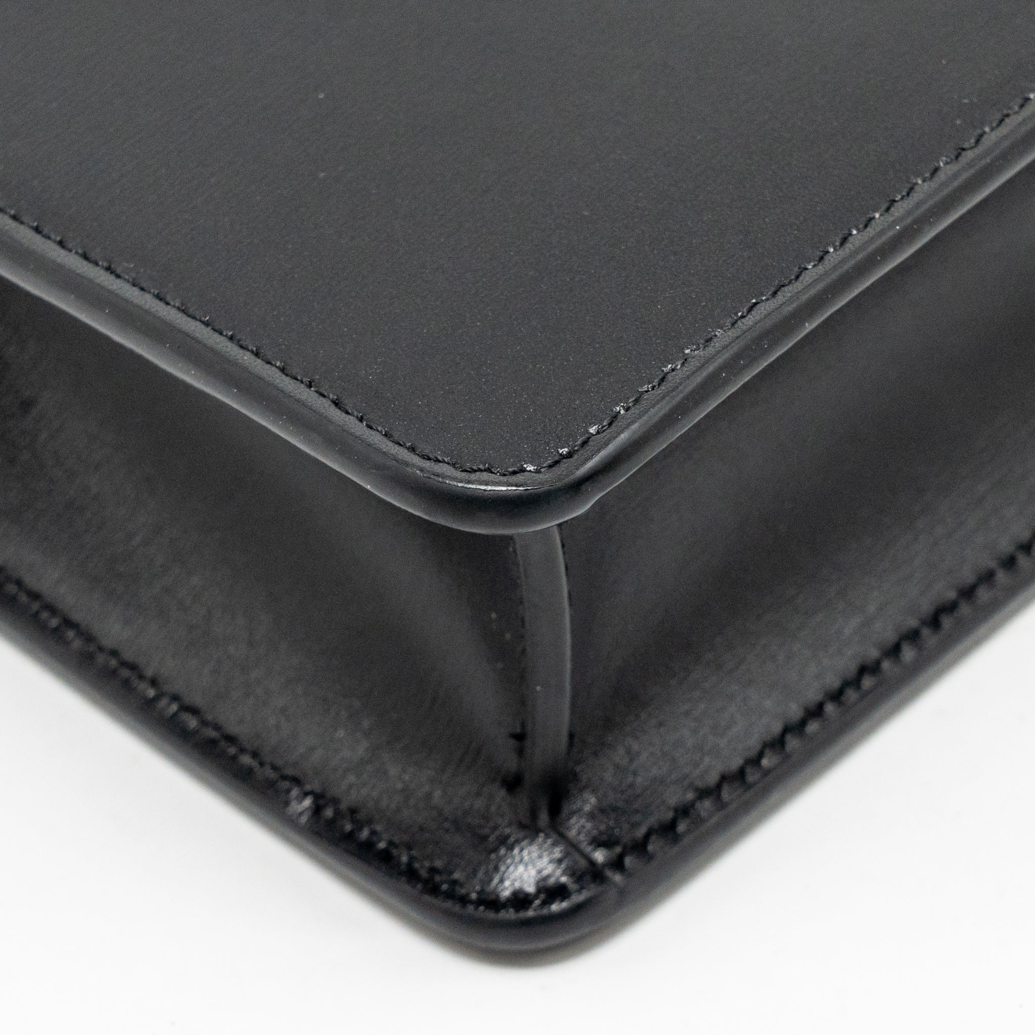 celine-wallet-on-chain-margo-shiny-calfskin-black-ghw