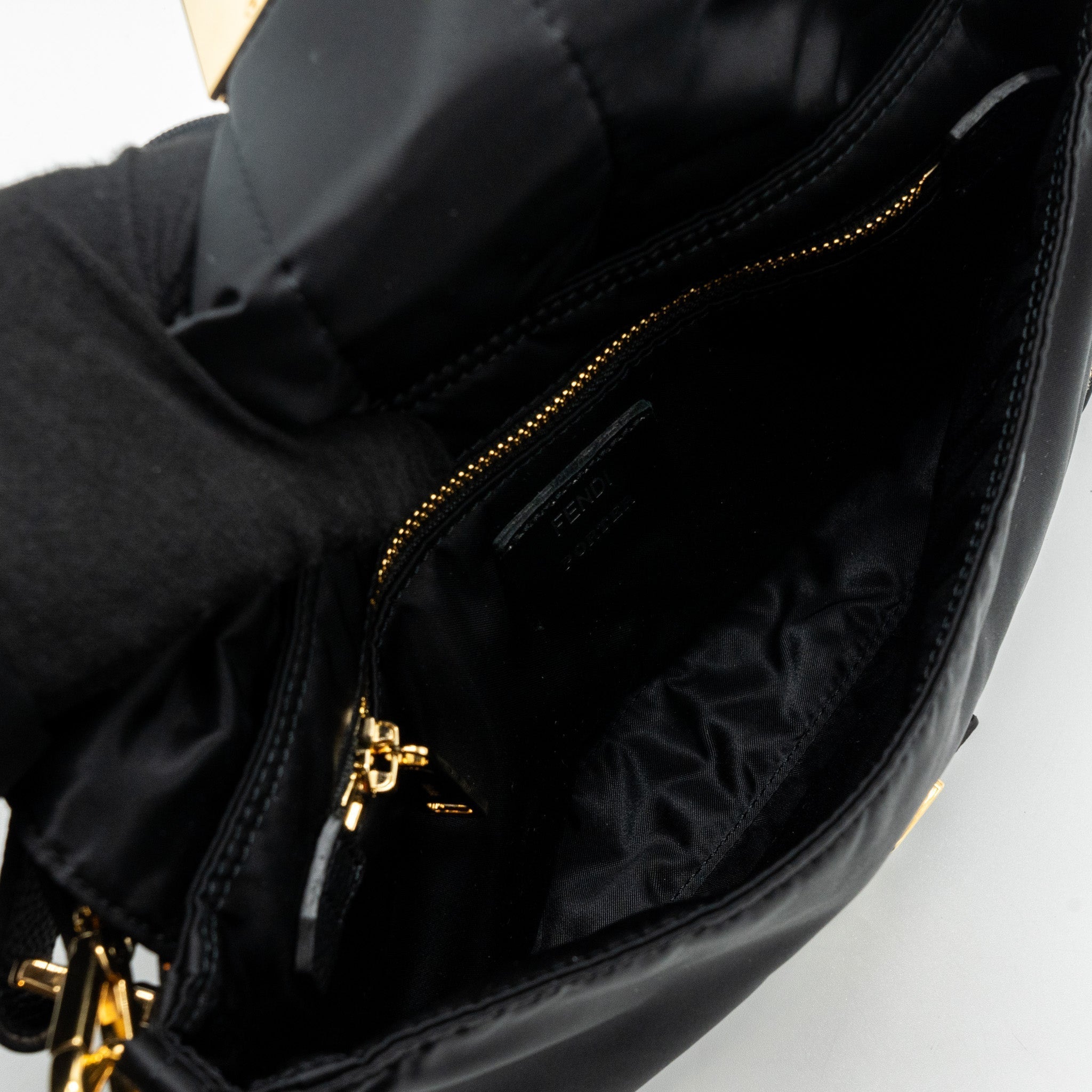 fendi-regular-baguette-nylon-black-ghw