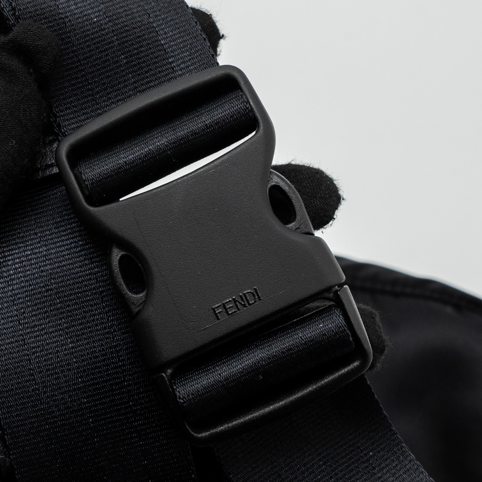 fendi-regular-baguette-nylon-black-ghw