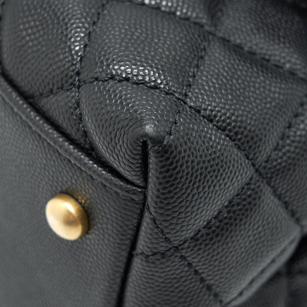 chanel-coco-handle-medium-in-caviar-black