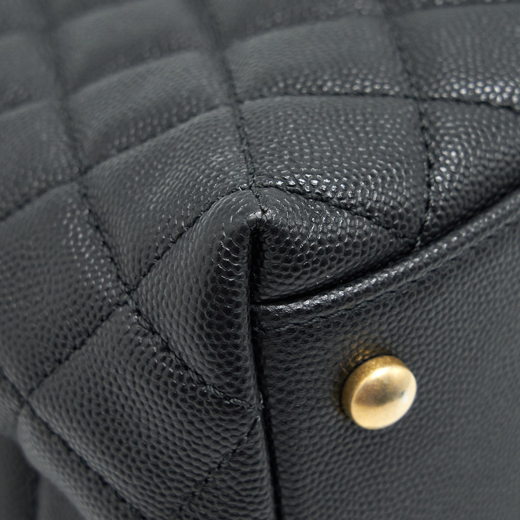 chanel-coco-handle-medium-in-caviar-black