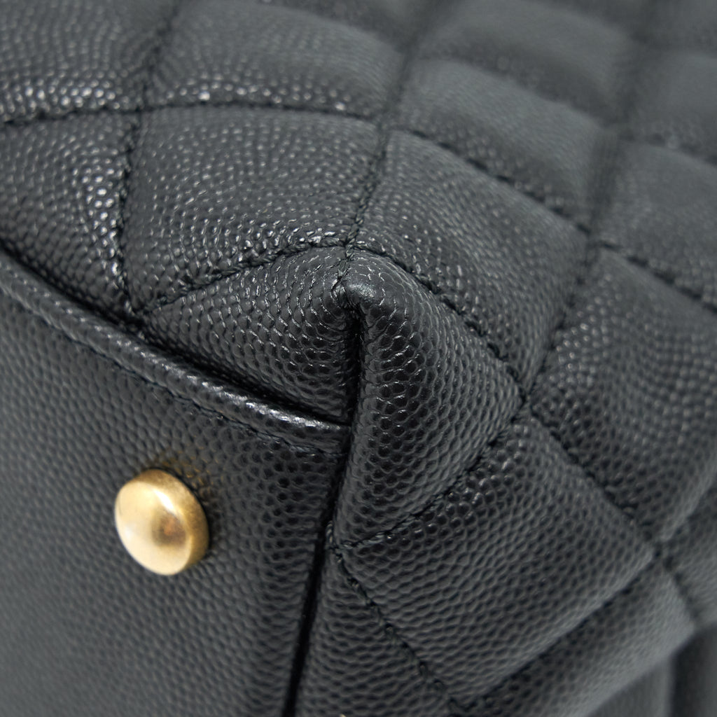 chanel-coco-handle-medium-in-caviar-black