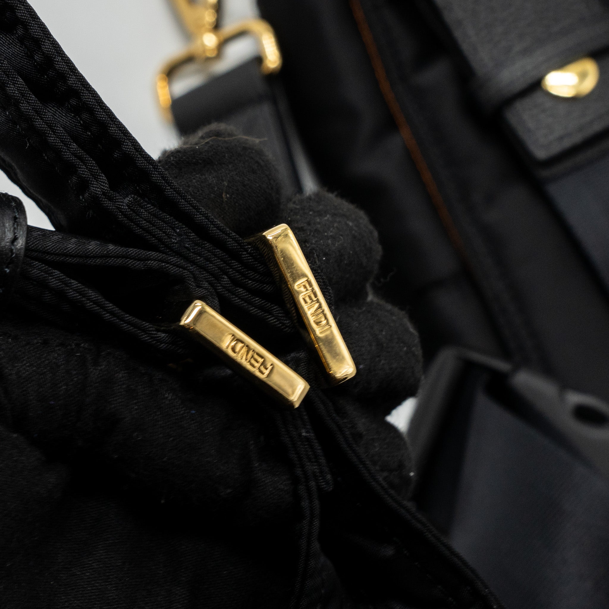 fendi-regular-baguette-nylon-black-ghw
