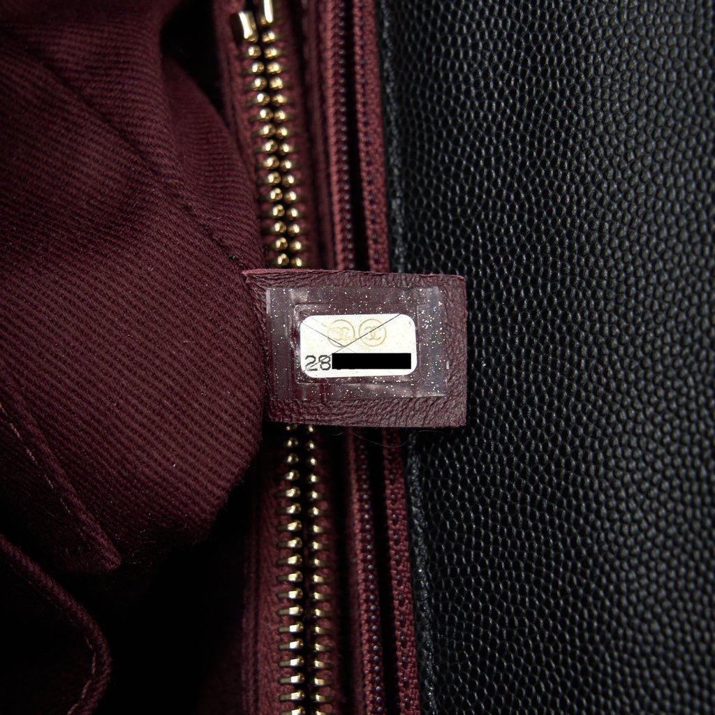 chanel-coco-handle-medium-in-caviar-black