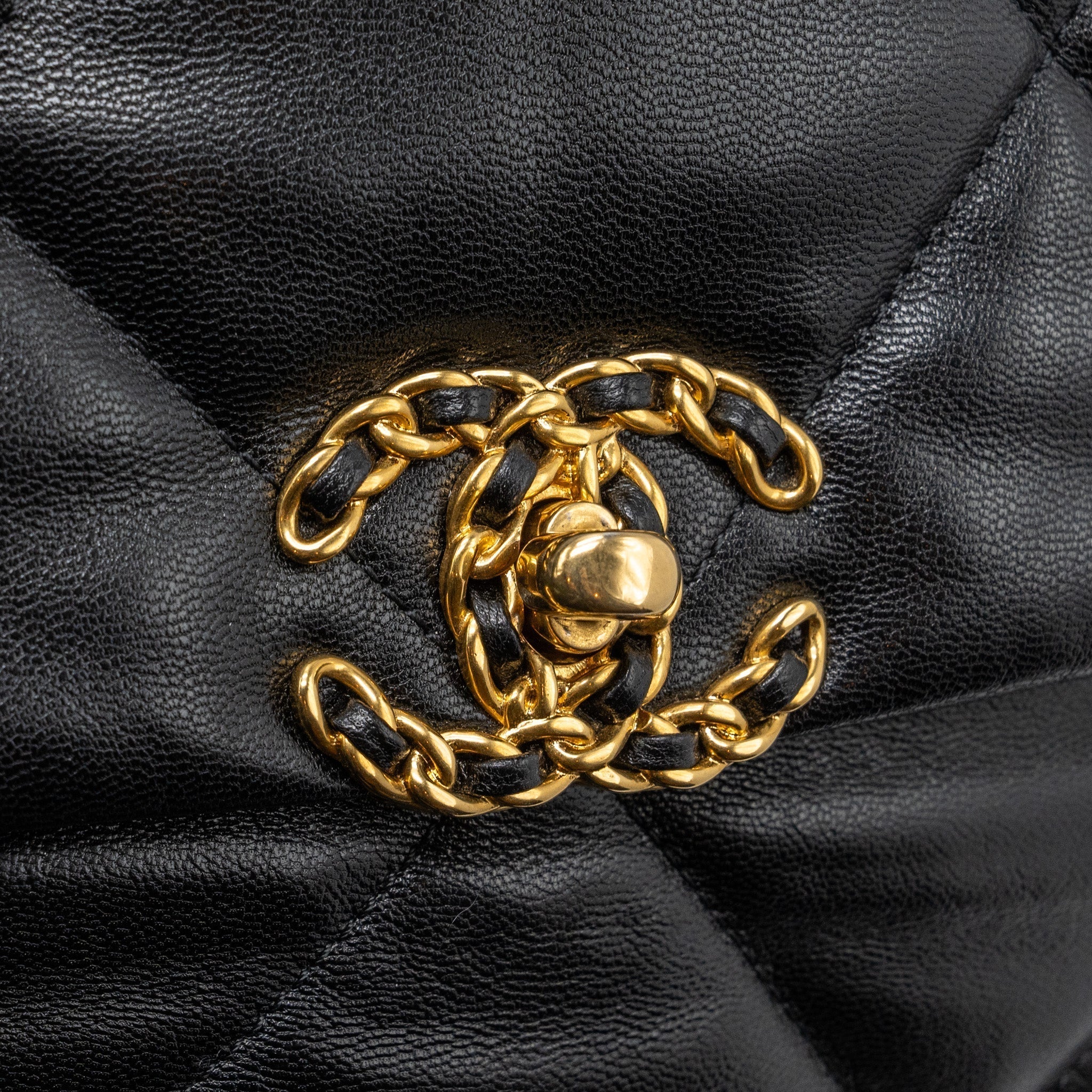 chanel-medium-19-bag-goatskin-black-multicolour-hardware-3
