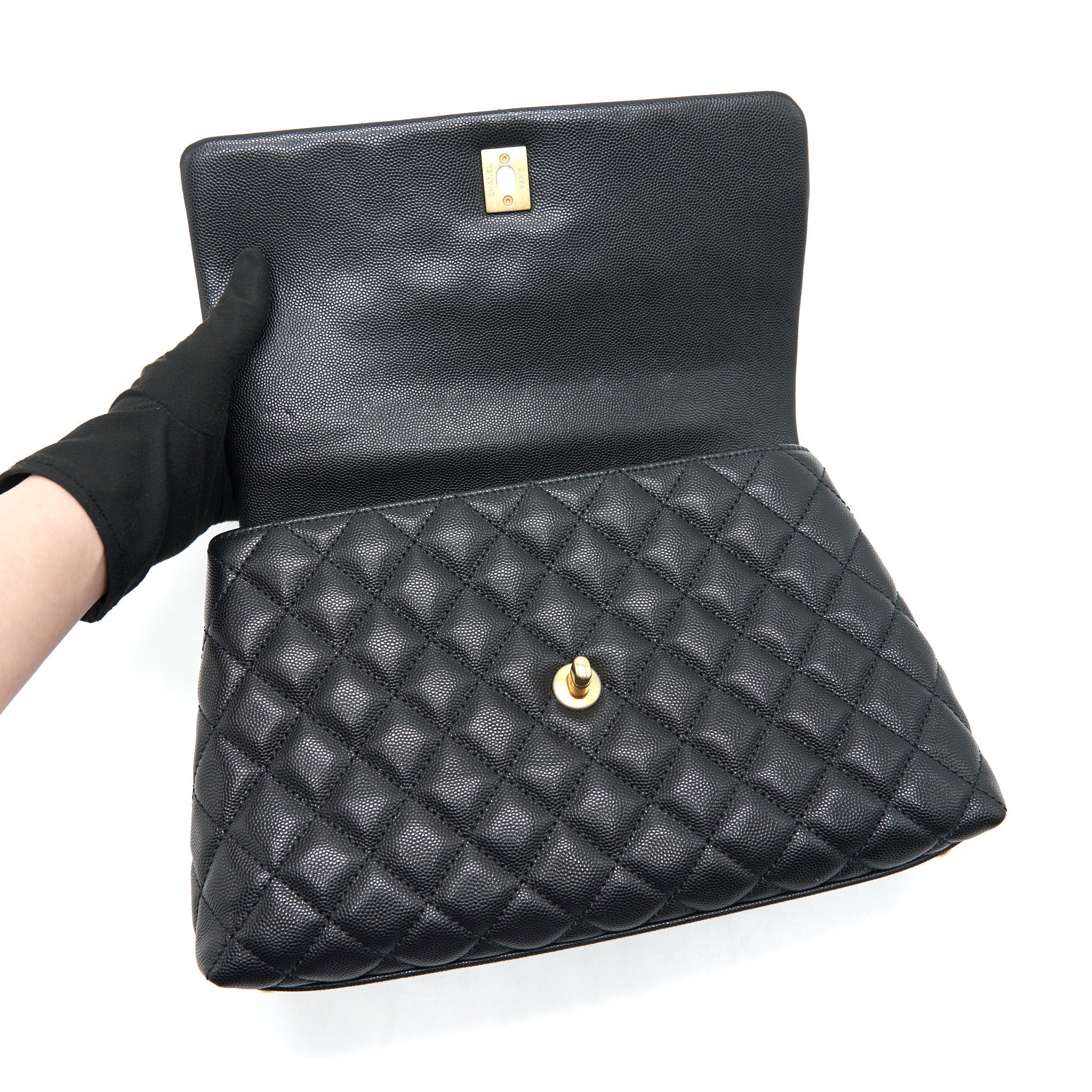 chanel-coco-handle-medium-in-caviar-black