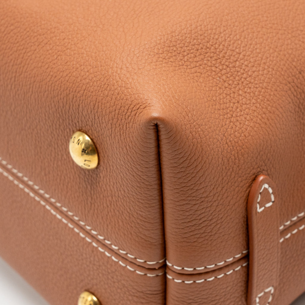 louis-vuitton-low-key-hobo-pm-smooth-calfskin-cognac-ghw