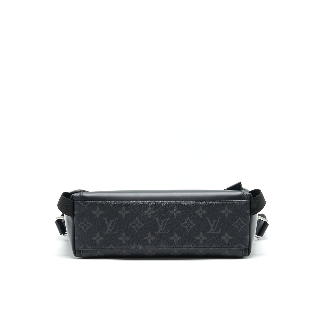 louis-vuitton-messenger-pm-voyager-monogram