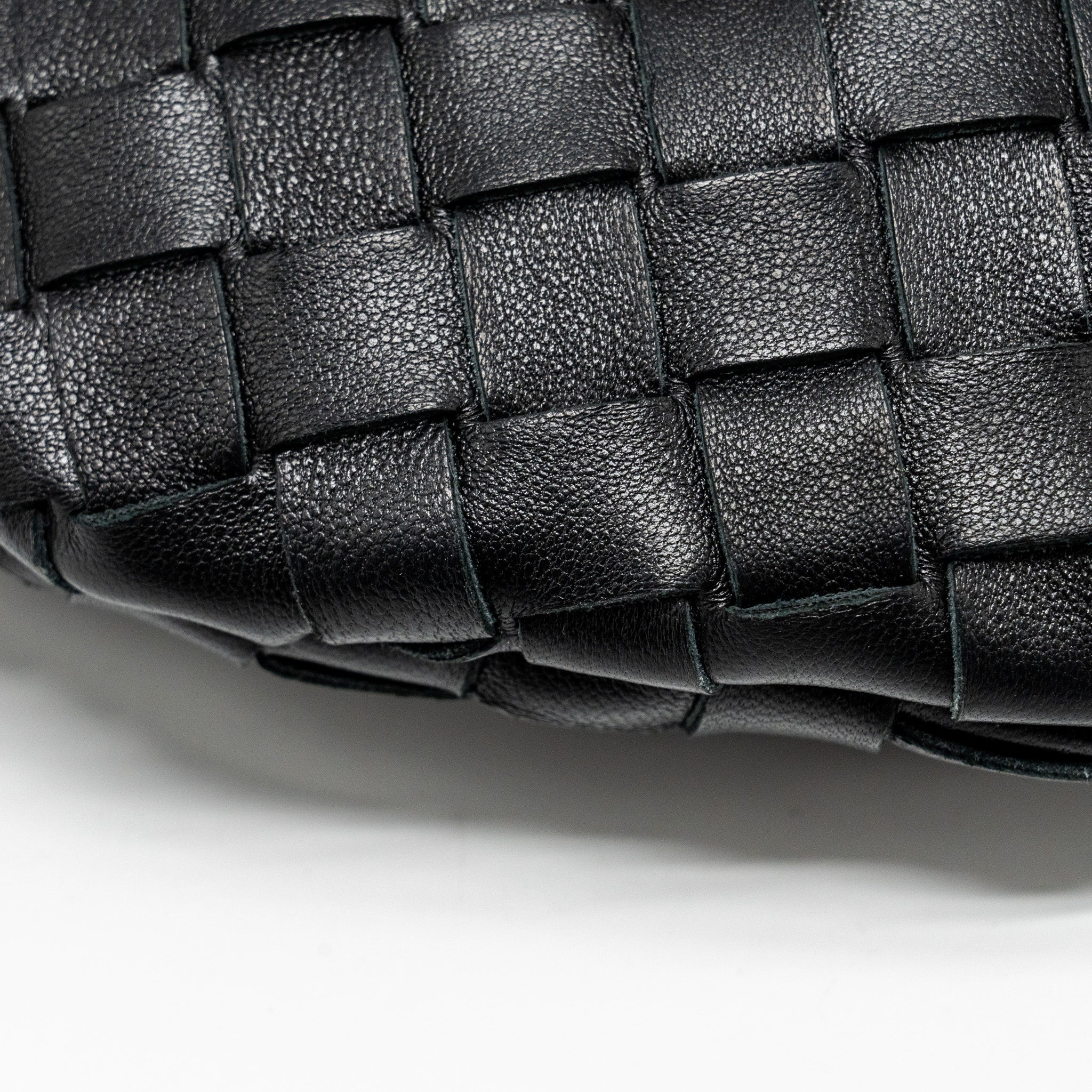 bottega-veneta-medium-turn-pouch-lambskin-black-ghw