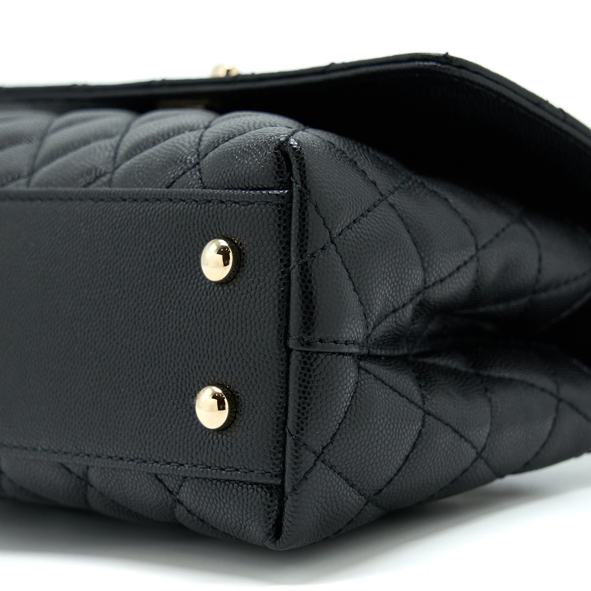 chanel-small-coco-handle-caviar-black-lghw-microchip-3