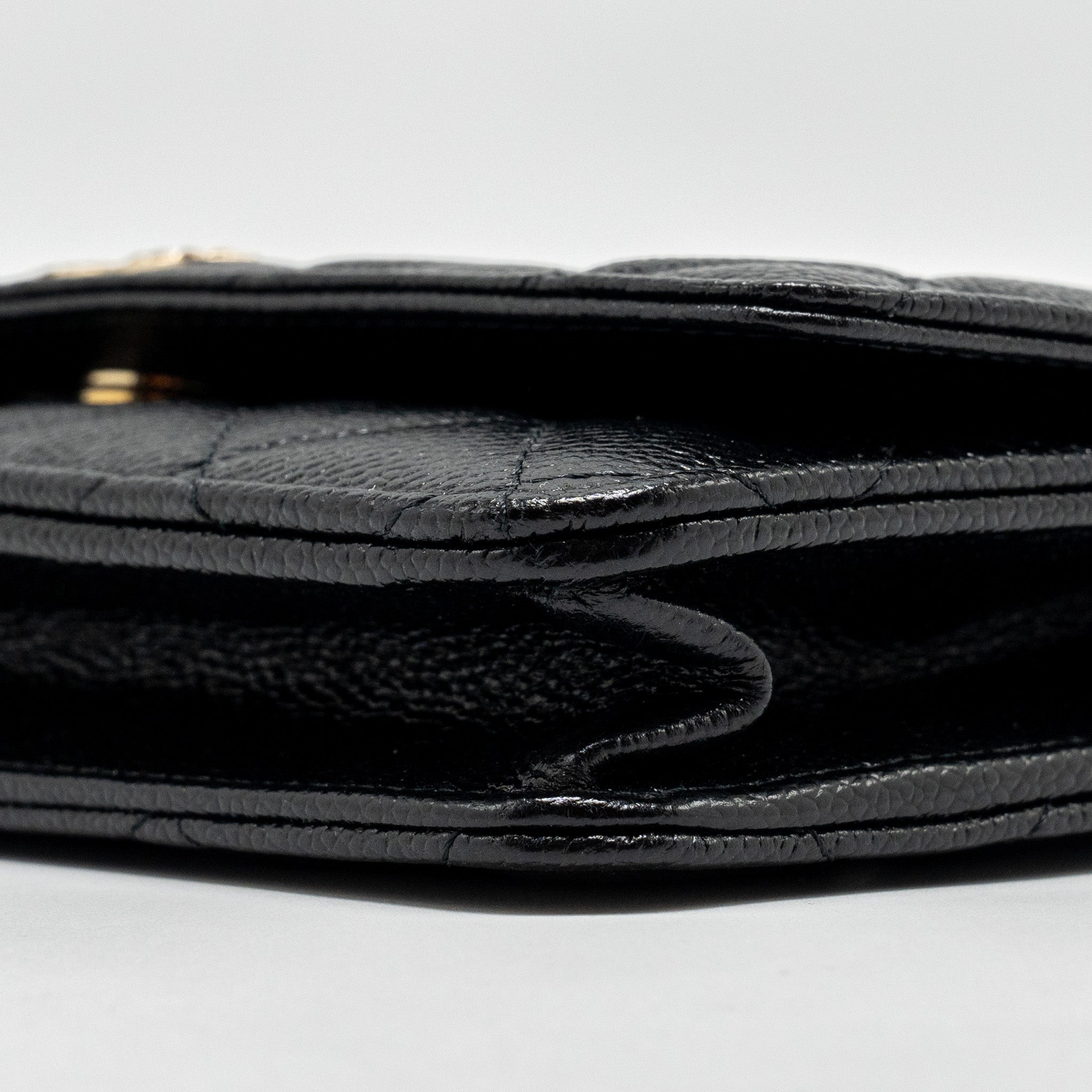 chanel-detailed-cc-logo-wallet-on-chain-caviar-black-ghw-microchip