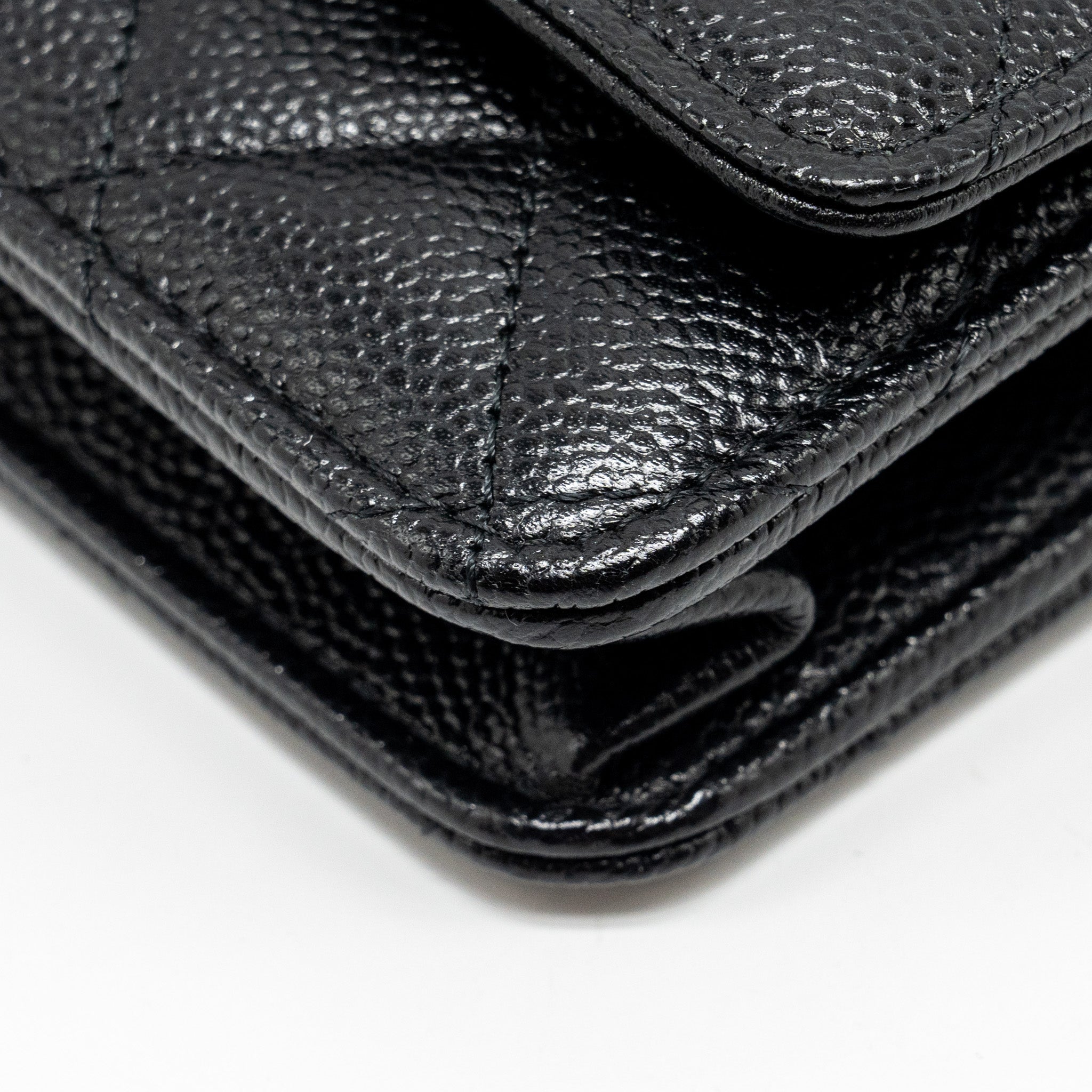chanel-detailed-cc-logo-wallet-on-chain-caviar-black-ghw-microchip