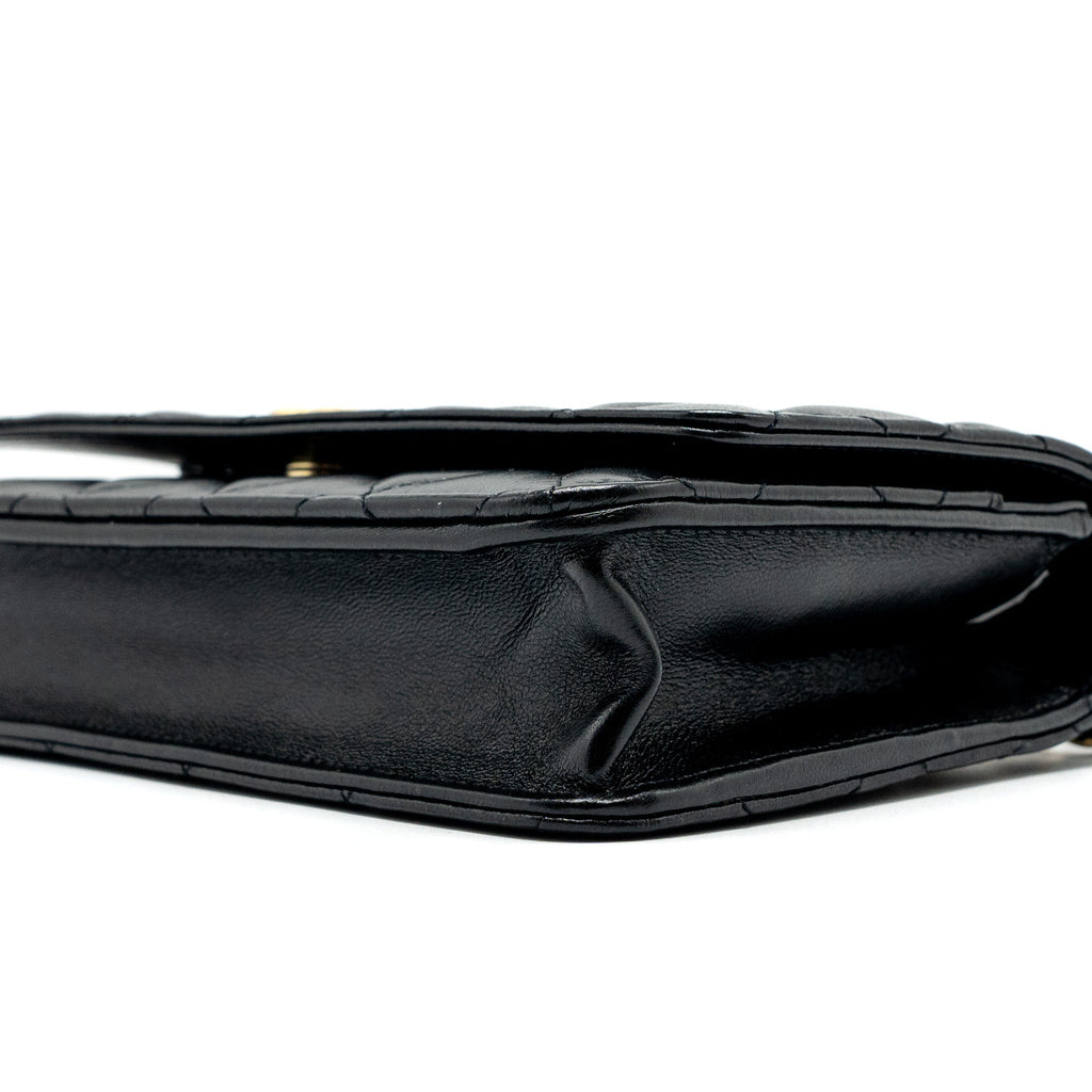 chanel-detail-top-handle-wallet-on-chain-lambskin-black-brushed-ghw-microchip