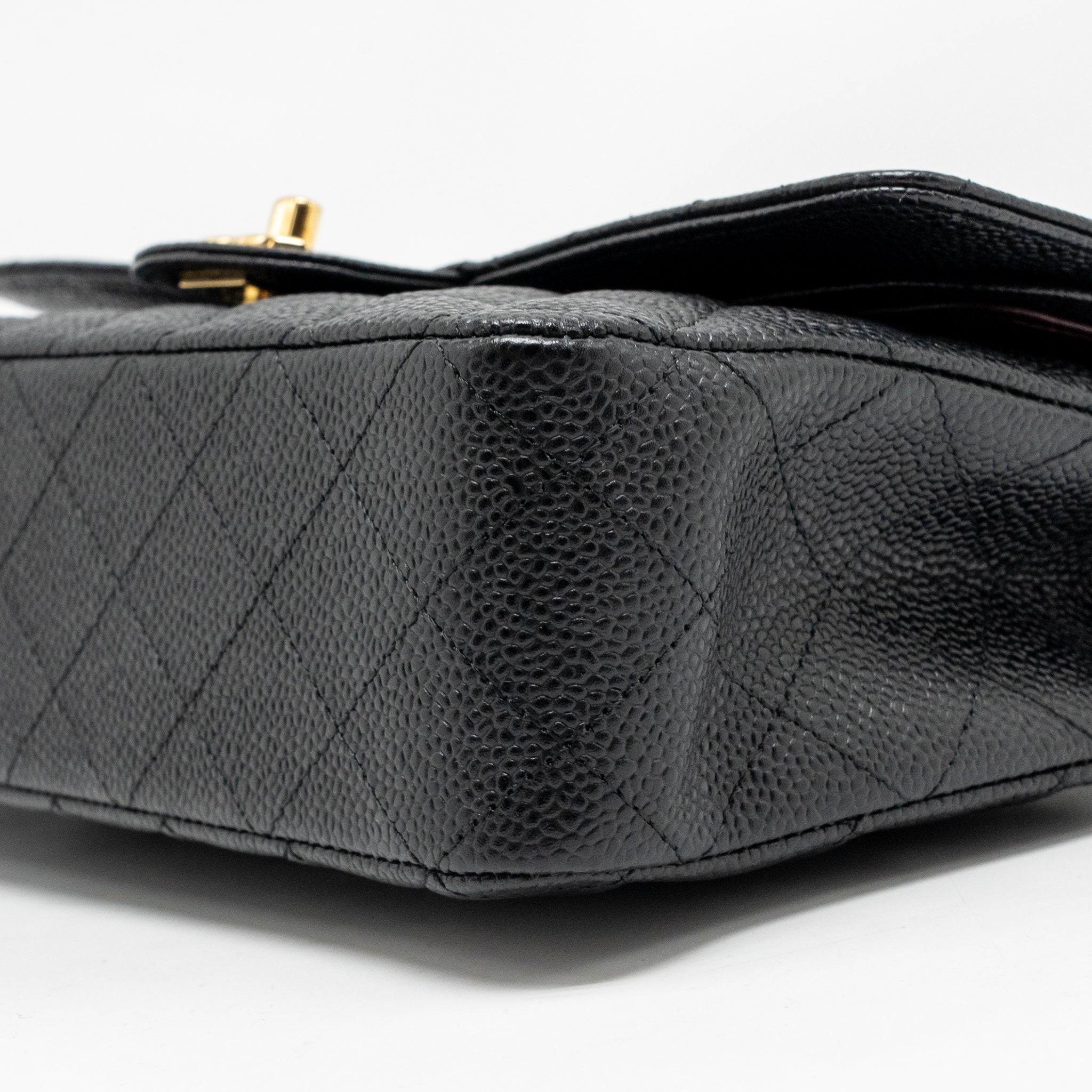 chanel-medium-classic-double-flap-bag-caviar-black-ghw-37