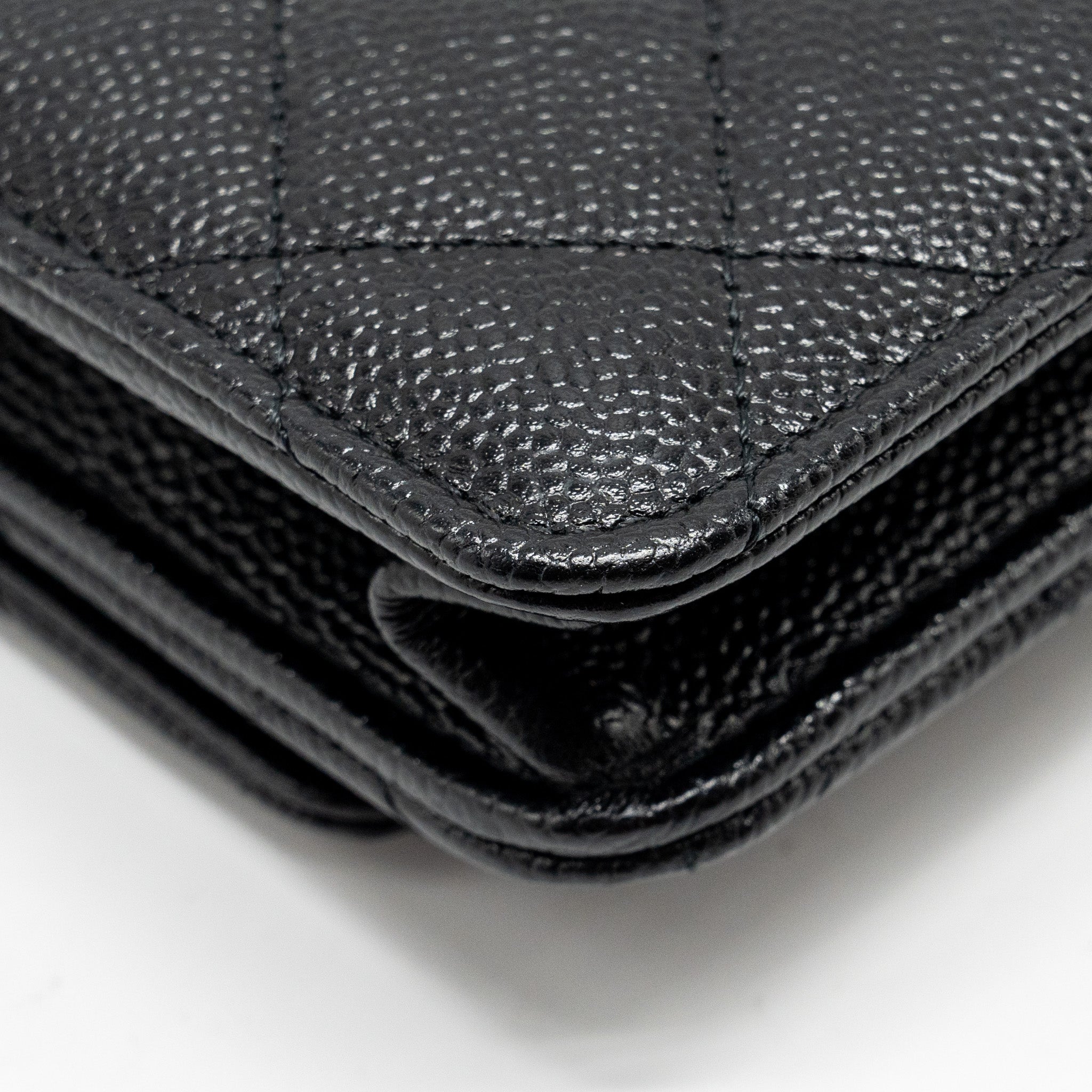 chanel-detailed-cc-logo-wallet-on-chain-caviar-black-ghw-microchip