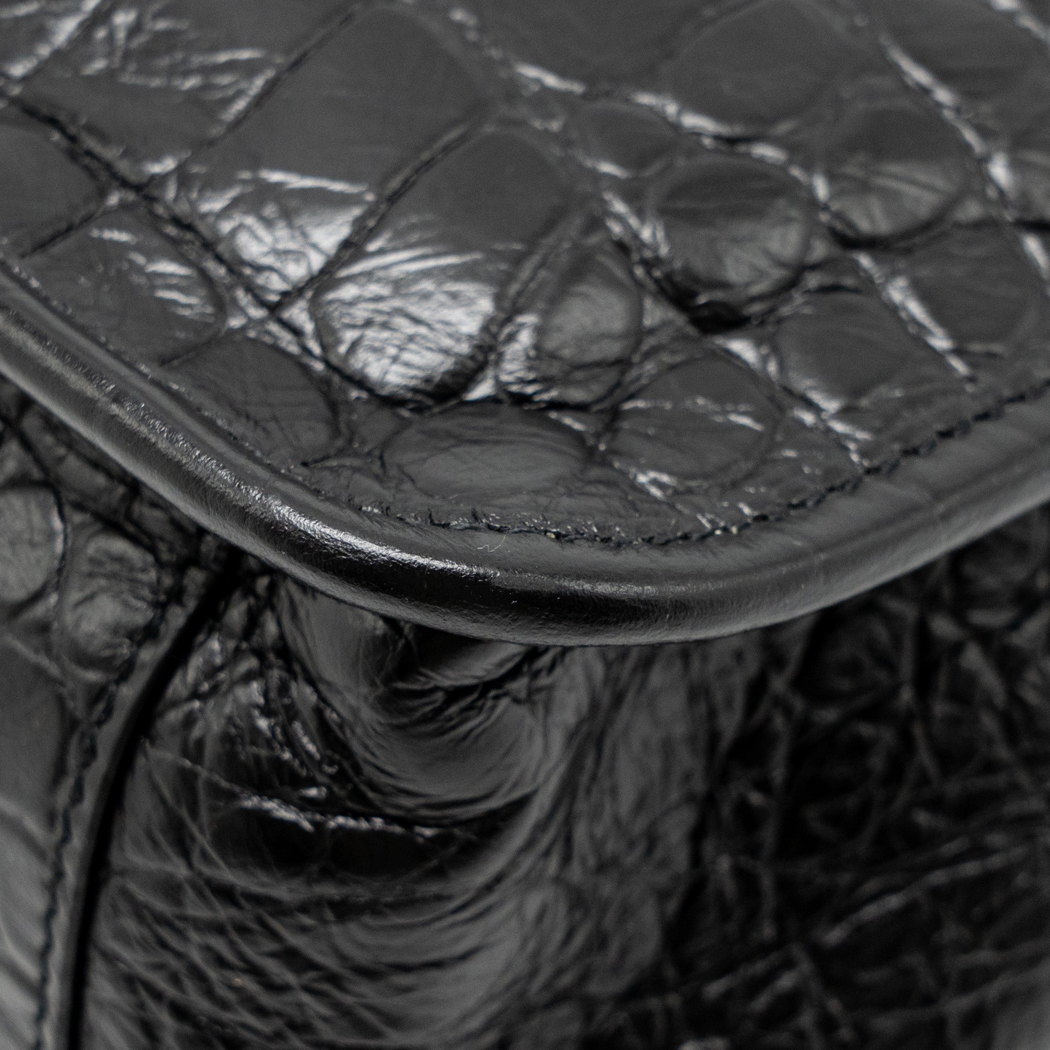 saint-laurent-ysl-medium-niki-bag-crocodile-embossed-black-calfskin-black-hardware-1