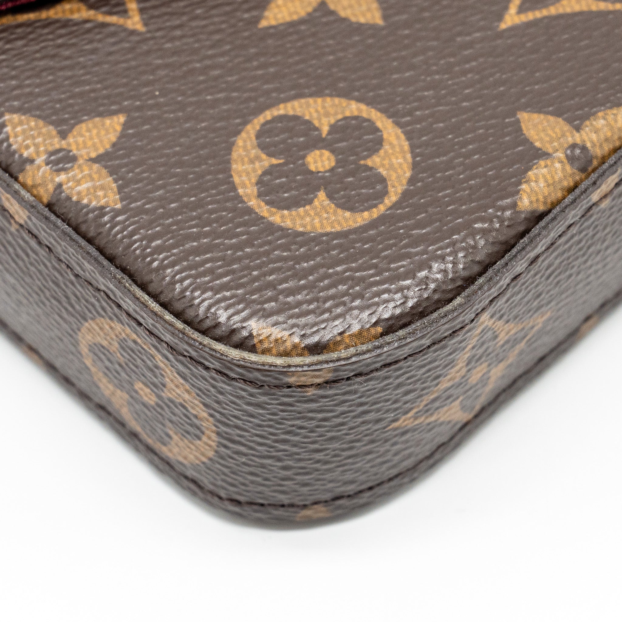 louis-vuitton-felicie-pochette-monogram-canvas-ghw-14