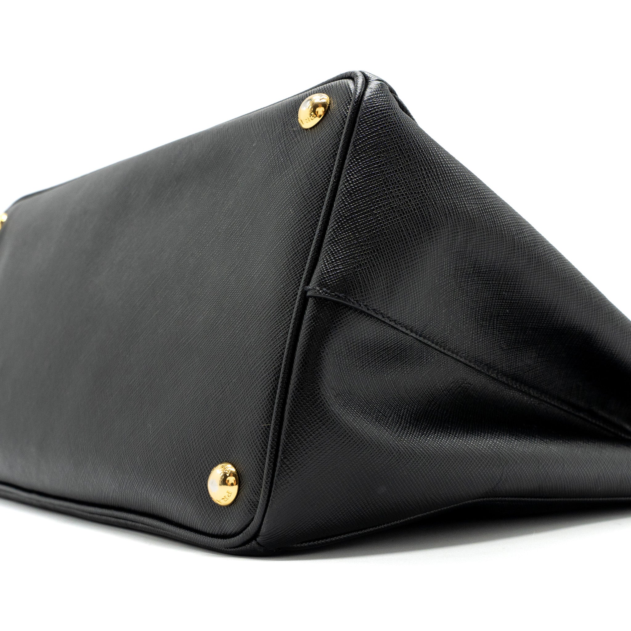 prada-large-tote-bag-saffiano-calfskin-black-ghw