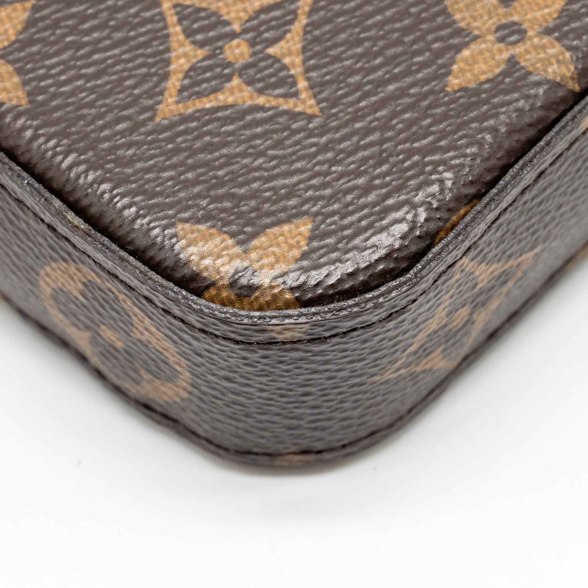 louis-vuitton-felicie-pochette-monogram-canvas-ghw-14
