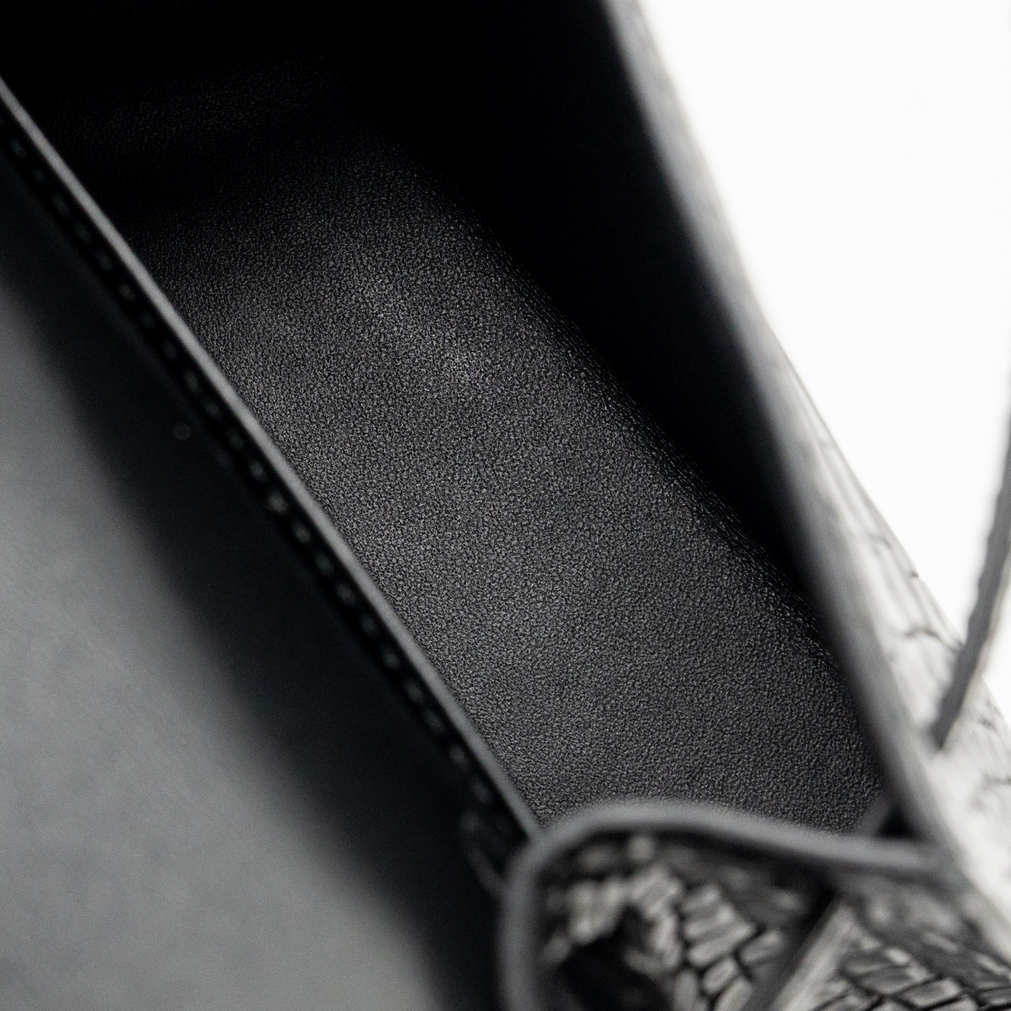 hermes-mini-kelly-ii-alligator-misssissippiensis-matt-black-shw-stamp-k