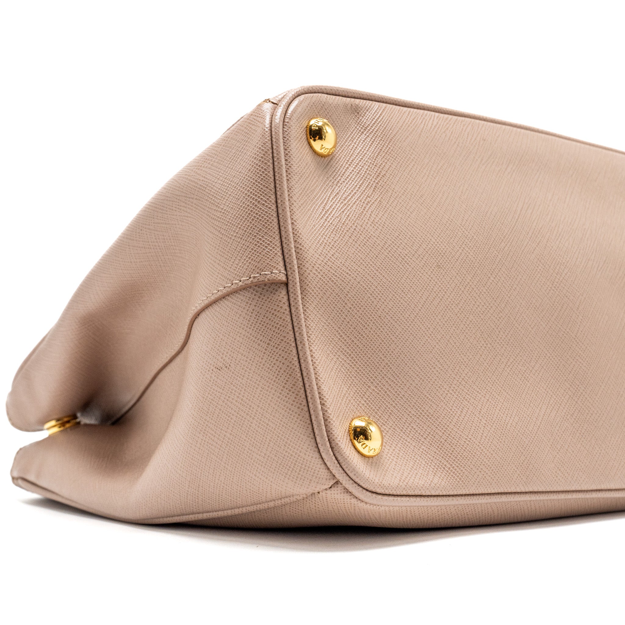 prada-fuoco-saffiano-lux-leather-medium-double-zip-tote-light-pink-ghw