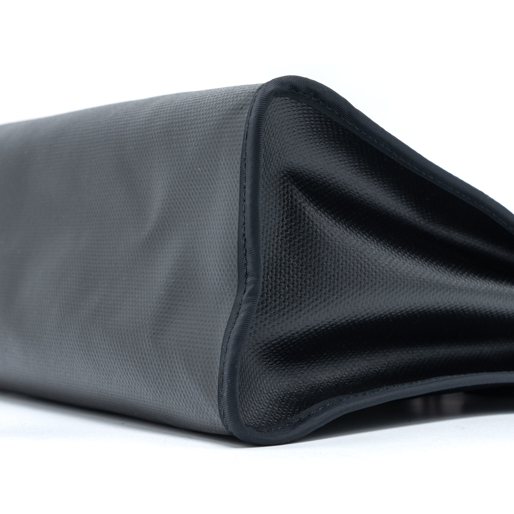 hermes-herbag-31-berline-canvas-vache-hunter-black-shw-stamp-c