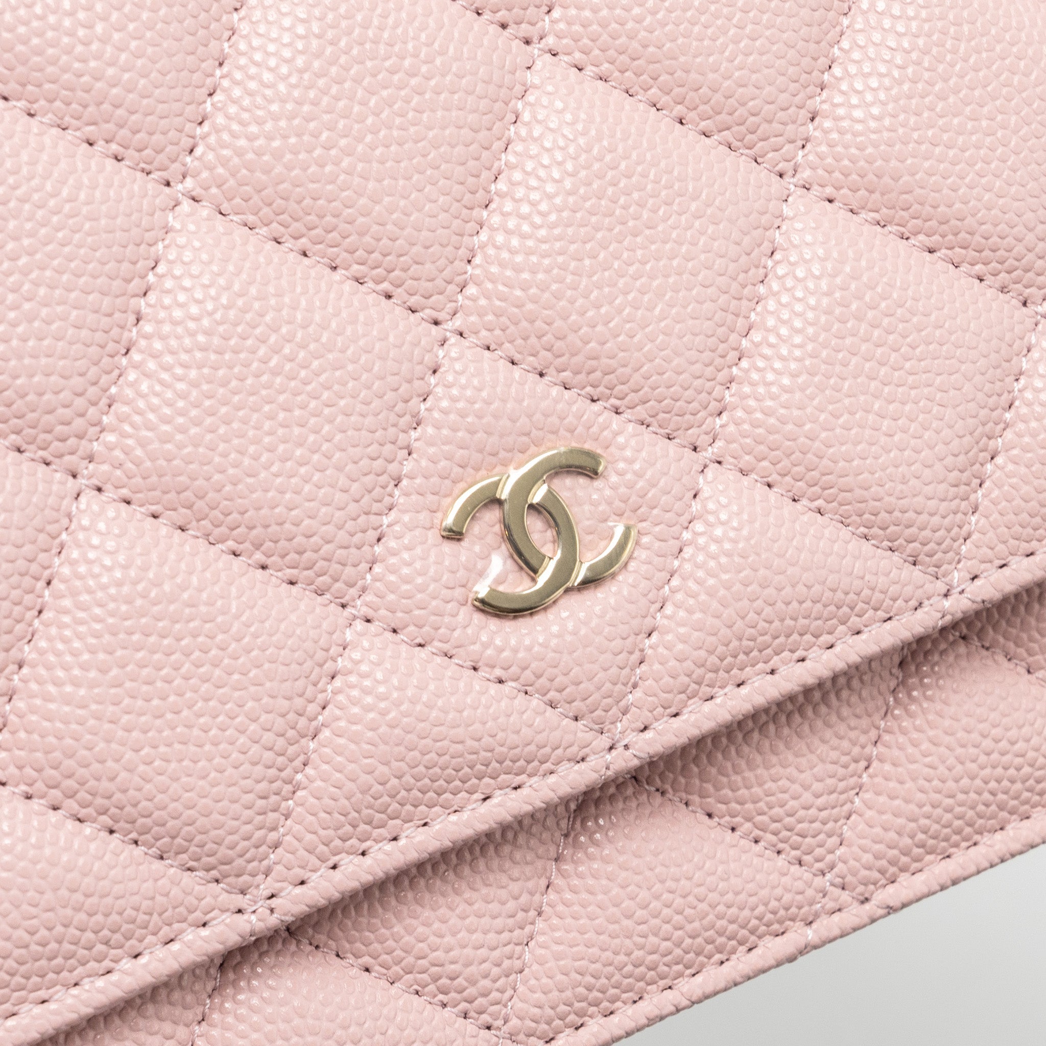 chanel-classic-wallet-on-chain-caviar-light-pink-lghwmicrochip