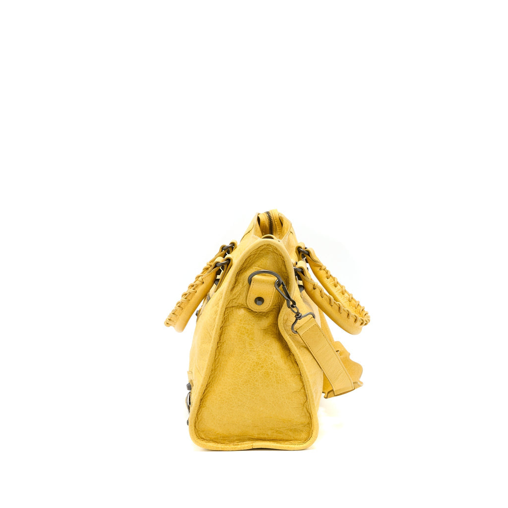 balenciaga-classic-city-bag-lambskin-yellow-black-hardware