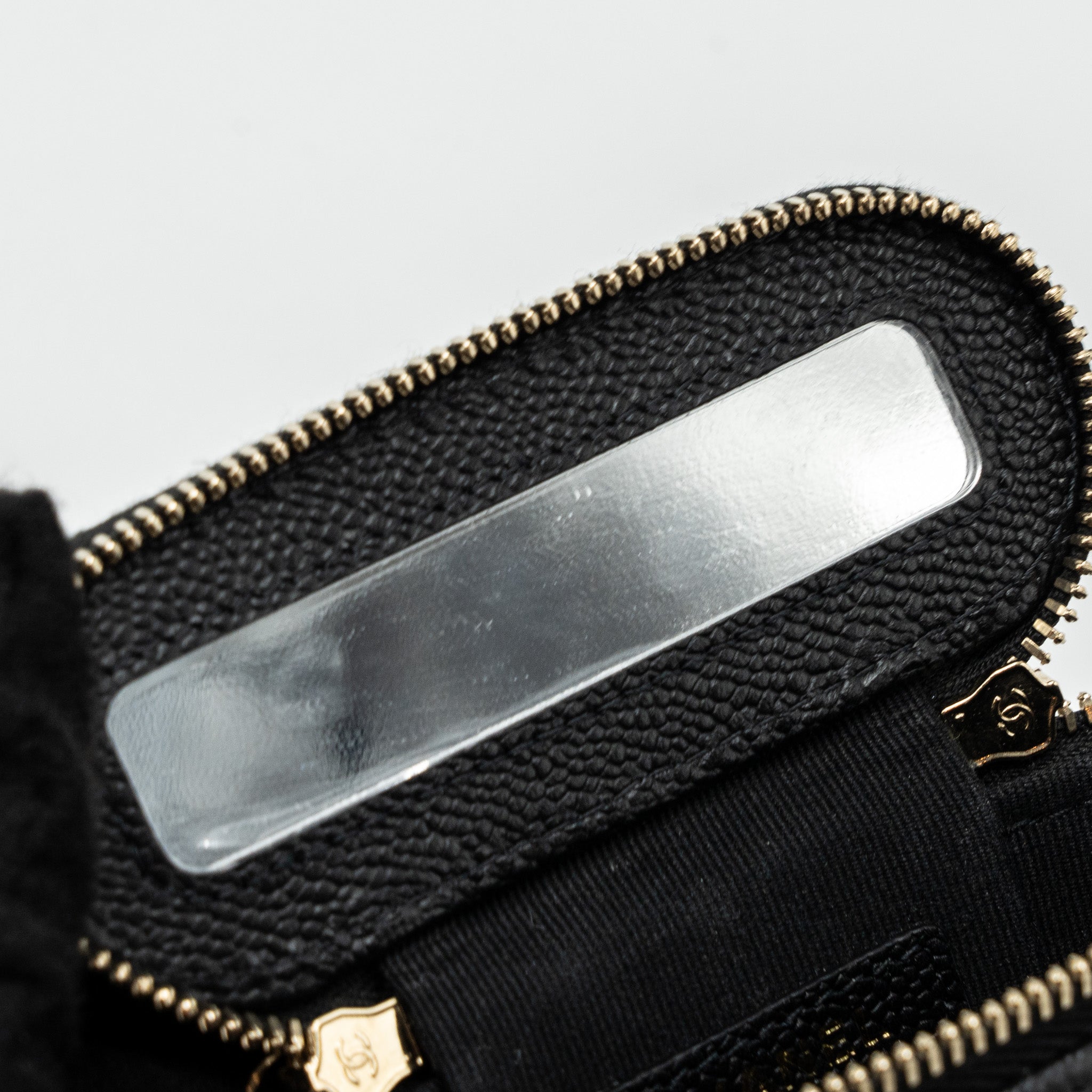 chanel-vanity-case-with-detailed-chain-caviar-black-lghw